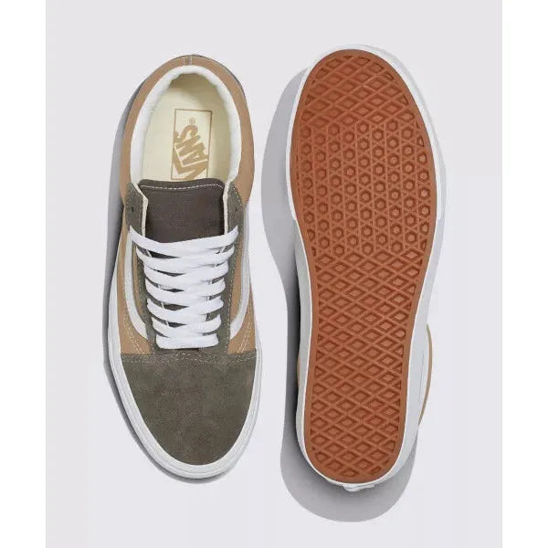 Vans Old Skool Classic Skate Shoes for Men & Women | Authentic Canvas & Suede Sneakers | Casual, Streetwear & Skateboarding Style | Perfect for Everyday Wear, Urban Fashion & Skate Sessions