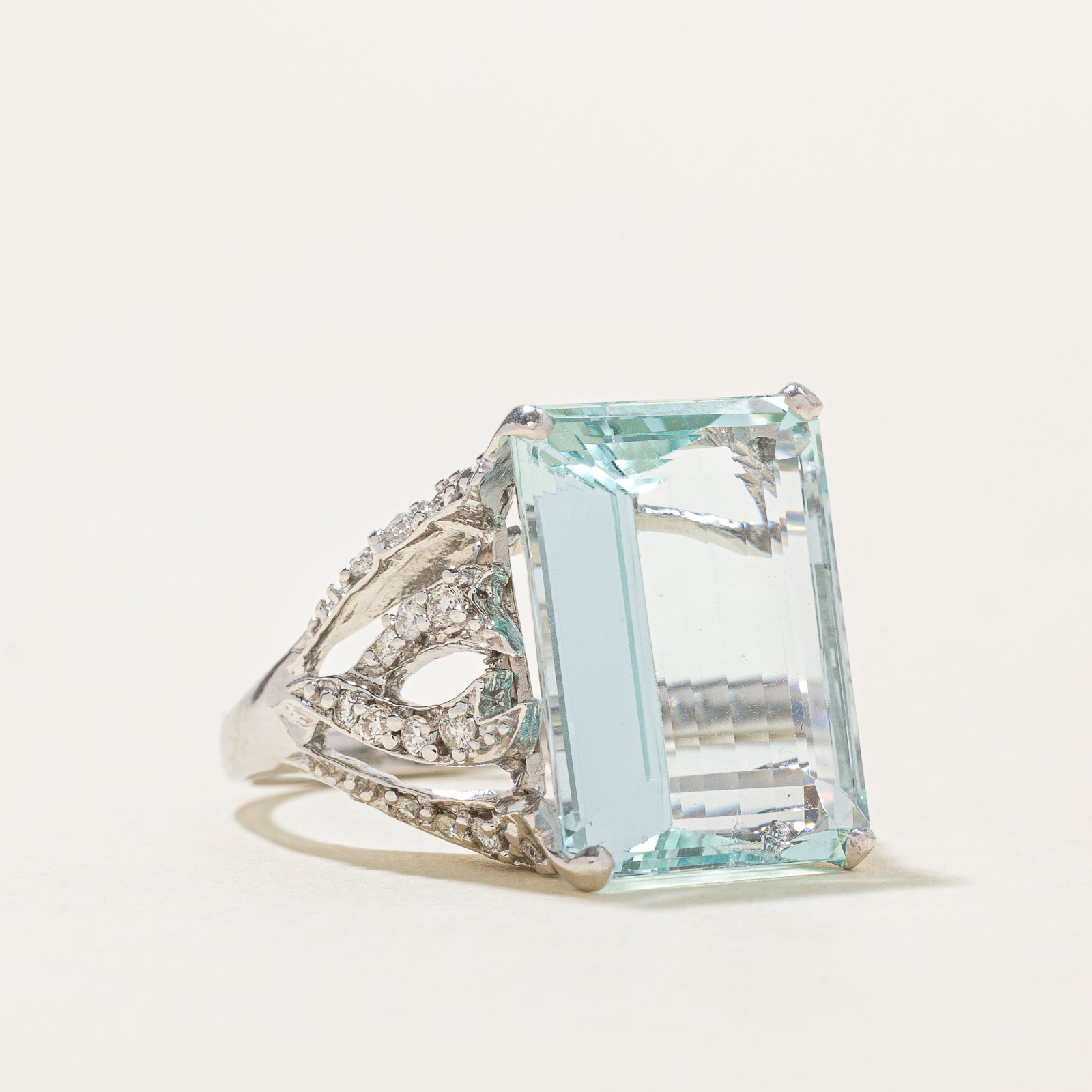 Stunning 13.00ct Aquamarine & 0.28ct Diamond Cocktail Ring - Size 8.5 | Elegant Statement Jewelry for Weddings, Parties & Special Occasions
