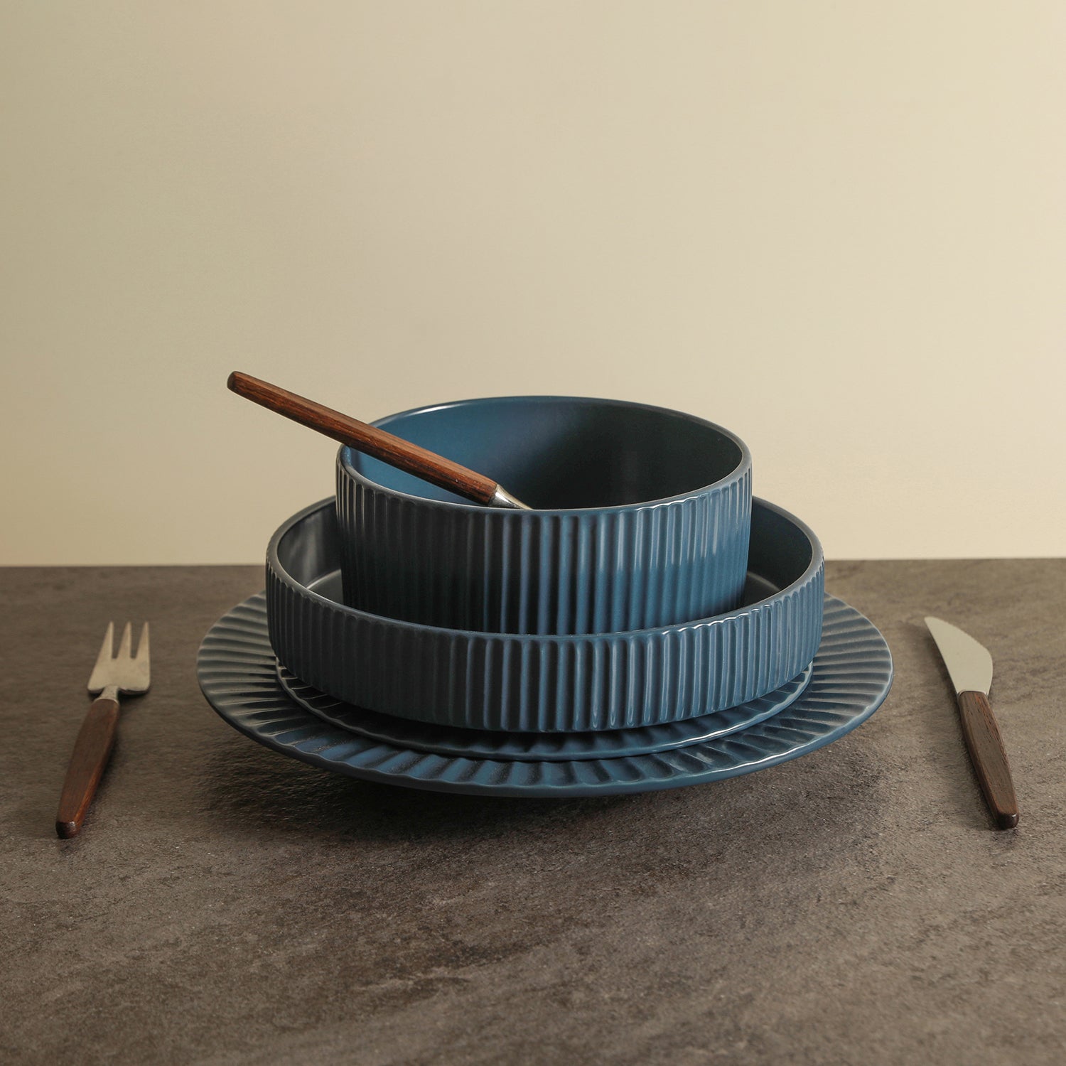 Premium Ash Blue Stoneware Dinnerware Set - 16-Piece Durable Porcelain Plates, Bowls & Mugs - Elegant Dinnerware for Everyday Use & Entertaining