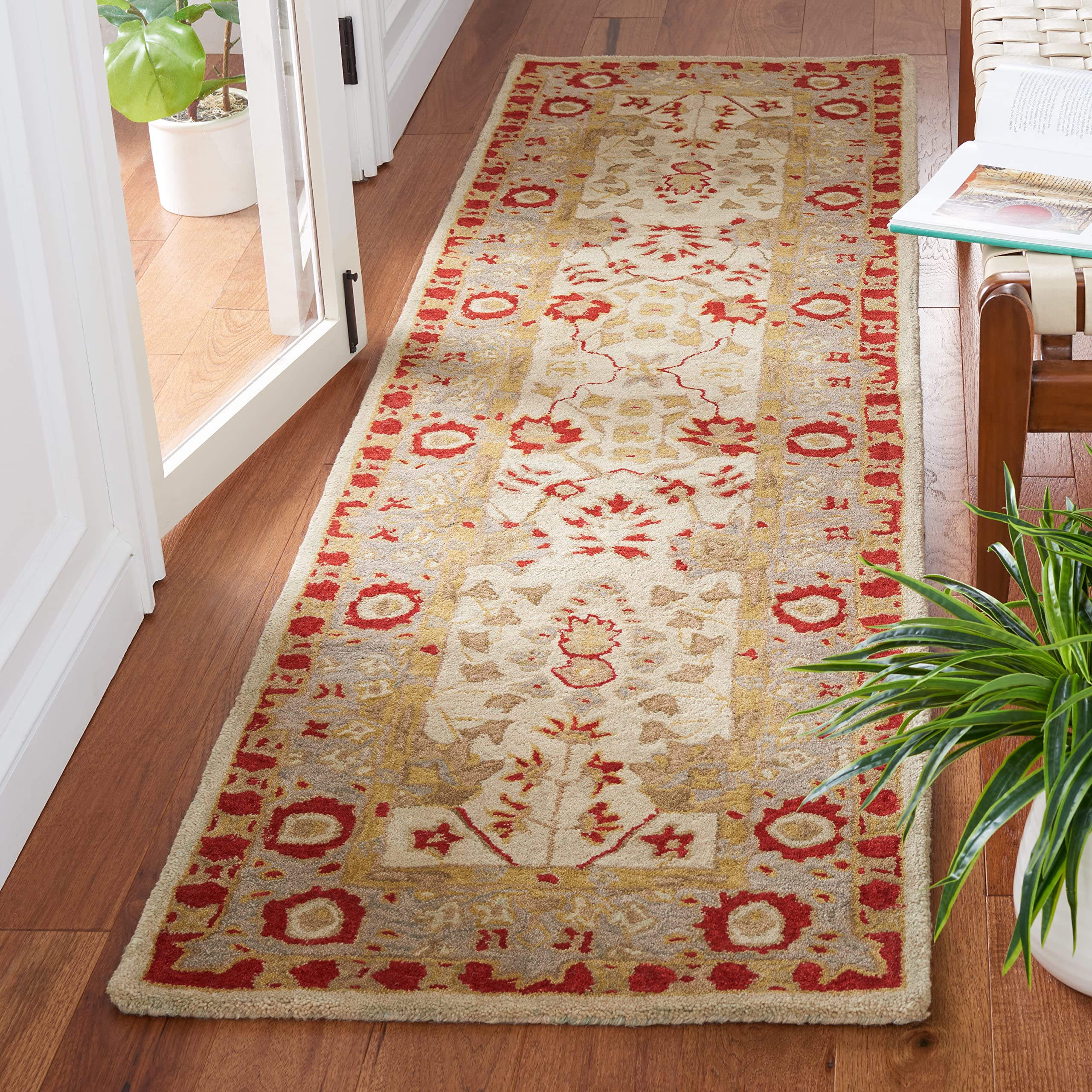 SAFAVIEH Anatolia Collection 2'3
