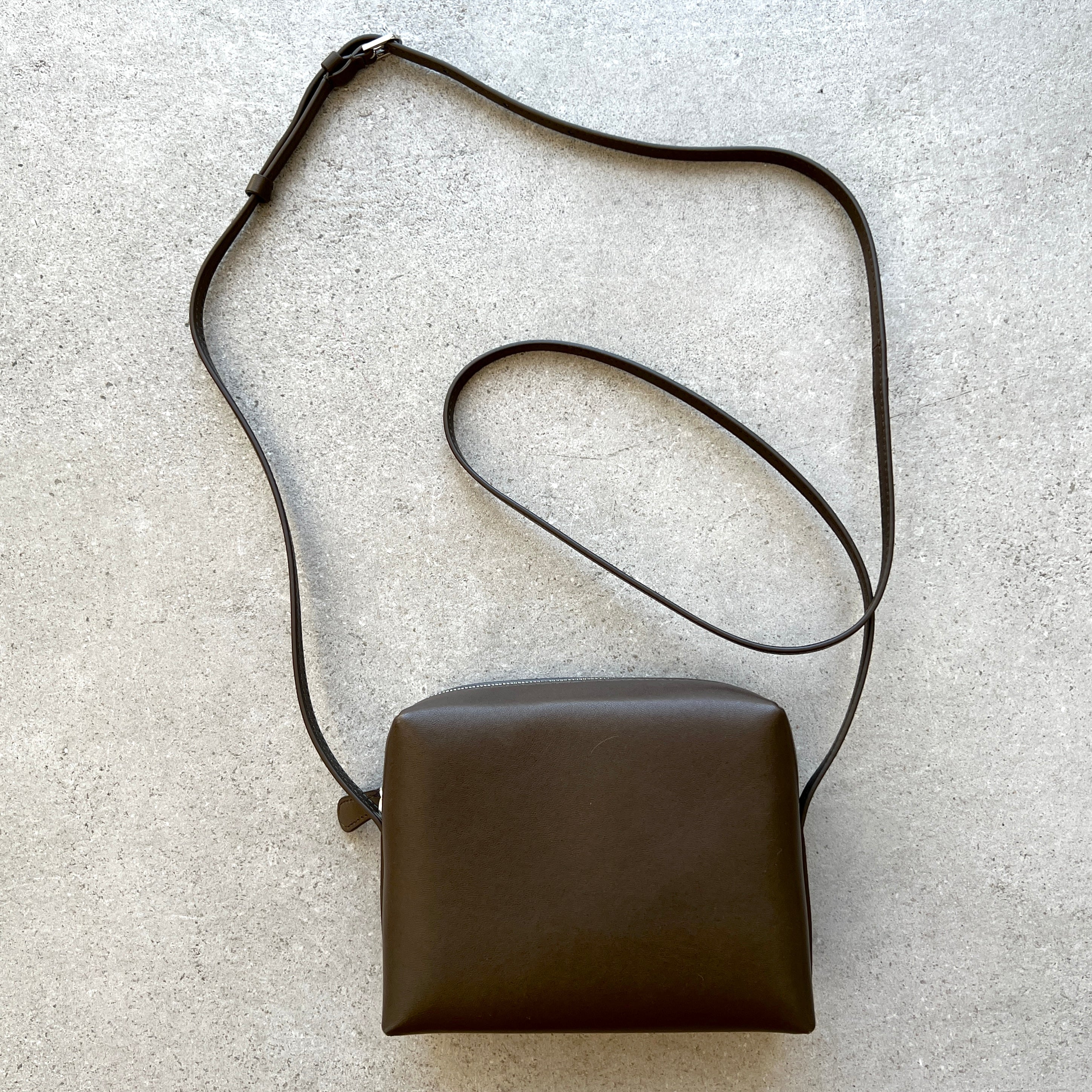 Regent Crossbody Bag for Women - Stylish Grey Leather Shoulder Purse - Perfect for Work, Travel & Everyday Use