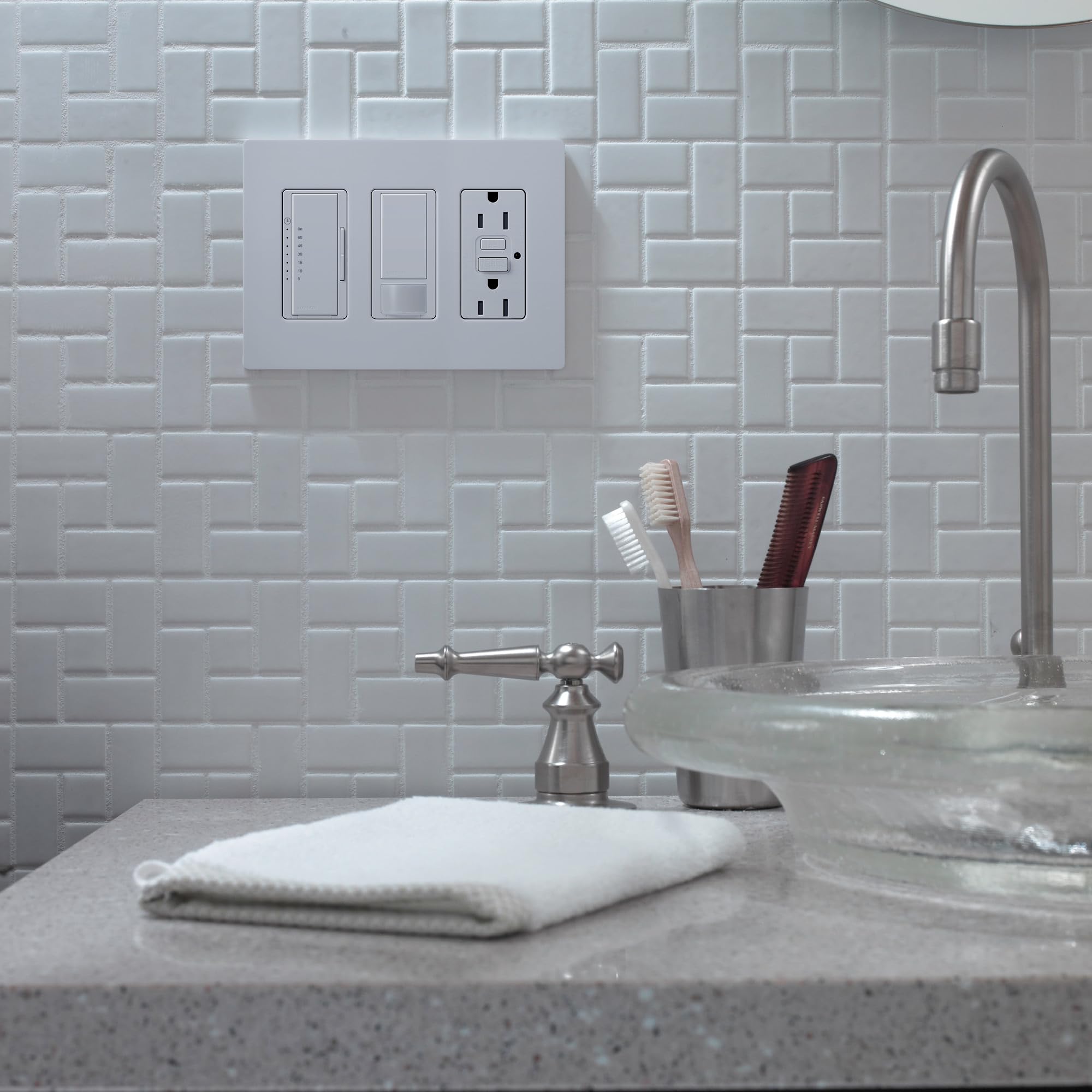 Lutron Maestro Countdown Timer Switch for Fans and Lights - 3A/150W LED Bulb Compatible, Single Pole/Multi-Location, Midnight Finish (MA-T51MN-MN) - Perfect for Bathrooms, Kitchens, and Energy-Efficient Homes