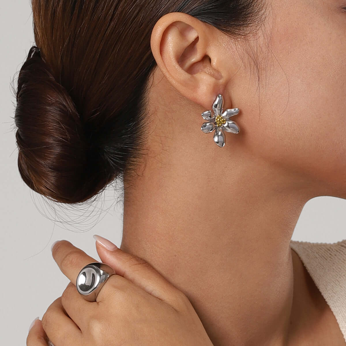 Duo Tone Flower Conch Shell Stud Earrings for Women | JDE6016 | Elegant Boho Jewelry for Beach Weddings, Summer Parties & Casual Wear