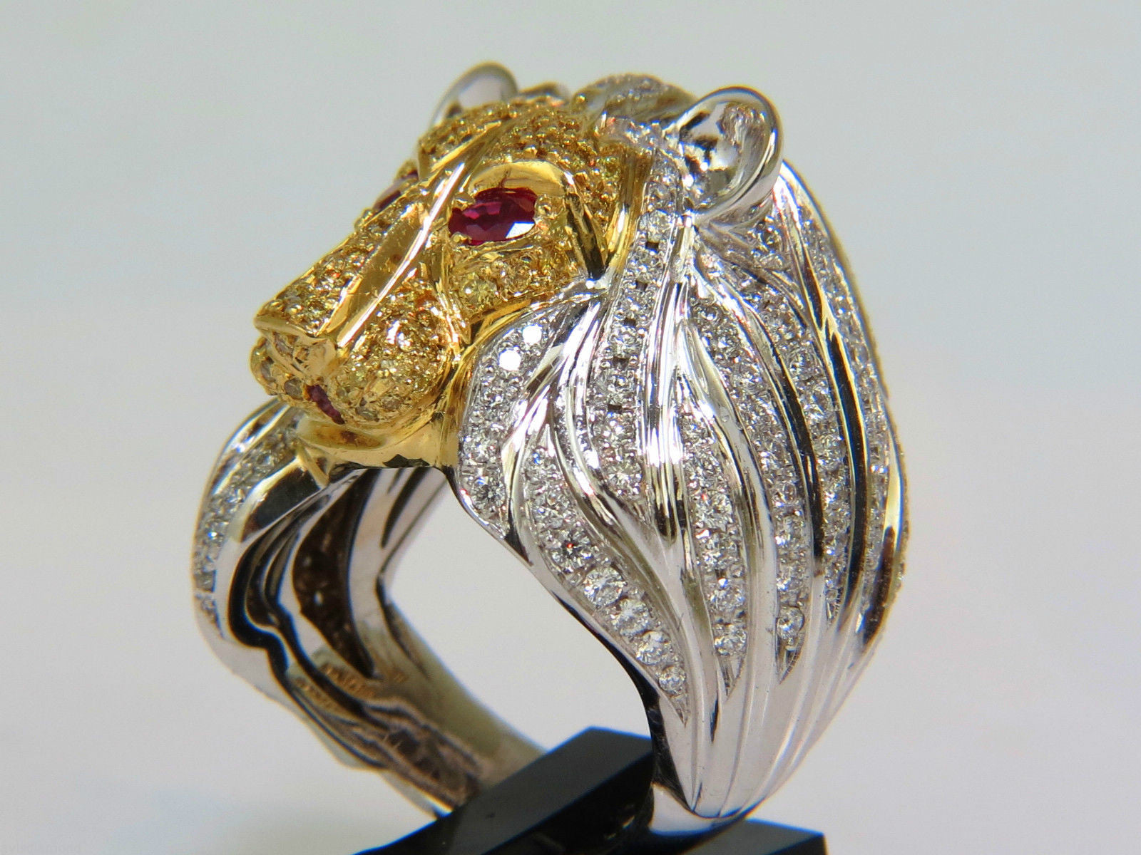 18K Italy Unisex 3.40CT Diamond & Ruby Lioness Ring - Luxury Statement Jewelry for Women & Men - Perfect for Weddings, Anniversaries & Special Occasions