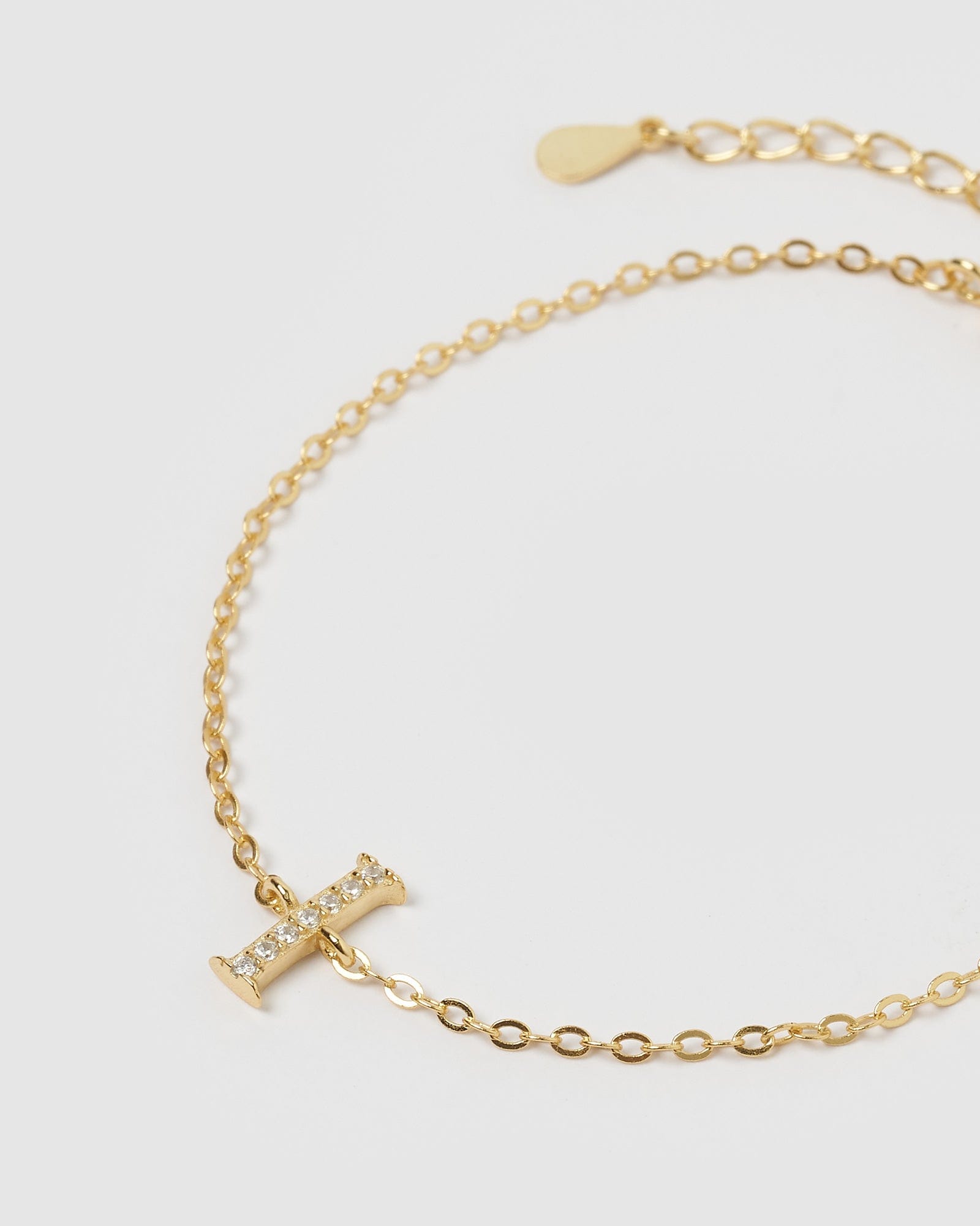 Izoa Crystal Letter I Bracelet in Gold - Elegant Initial Jewelry for Women, Perfect for Gifts, Parties & Everyday Wear