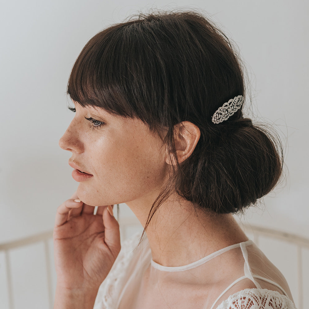 Vintage Opera Miss Brooch on Comb - Elegant Hair Accessory for Weddings, Prom & Special Occasions