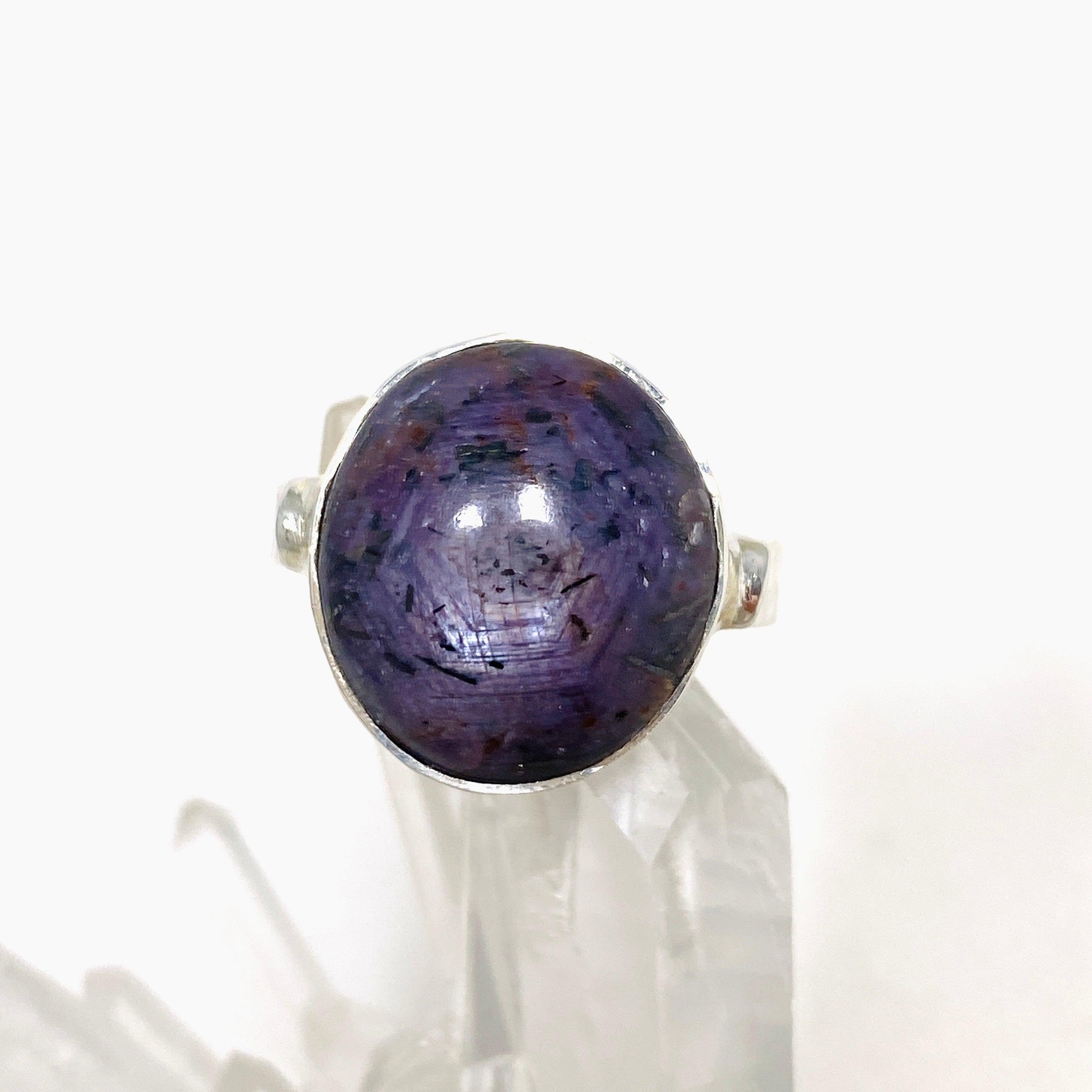 Elegant Sapphire Oval Ring with Hammered Sterling Silver Band - Size 8 (KRGJ3187) | Perfect for Engagement, Anniversary & Special Occasion Gifts