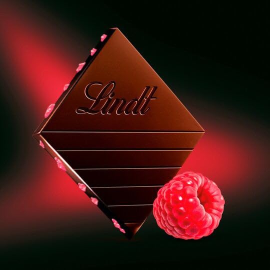 Lindt Raspberry Dark Chocolate Bar 80g - Gourmet Dessert for Gifting & Snacking