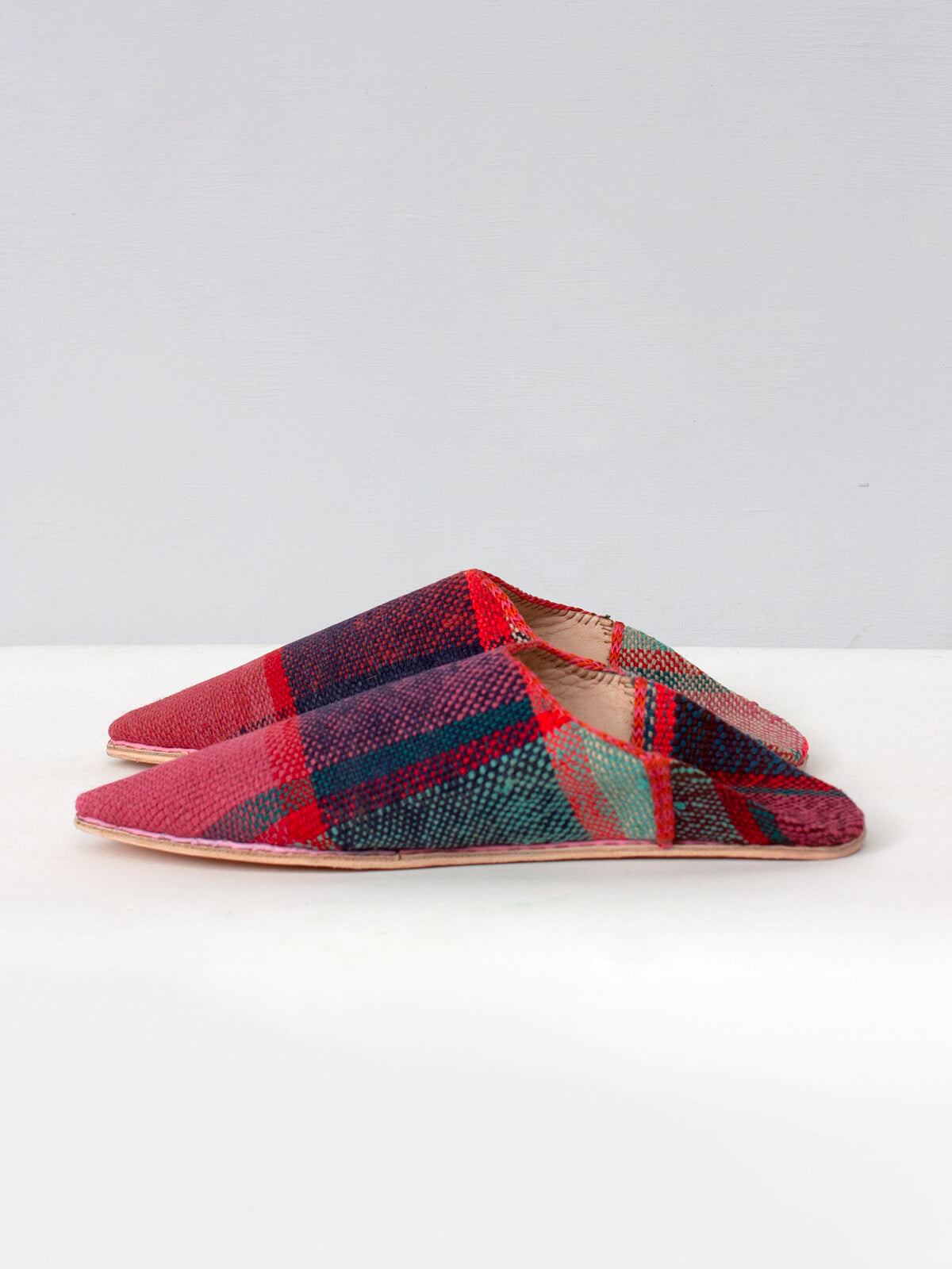 Authentic Moroccan Boujad Pointed Babouche Slippers - Handmade Leather Comfort Shoes for Men & Women | Perfect for Home, Lounge & Cultural Fashion