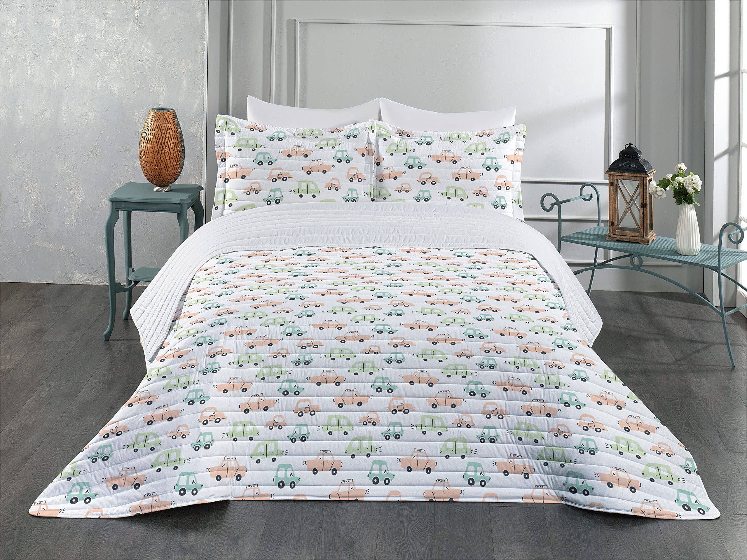 Ambesonne Cartoon Microfiber Bedspread Set - Pastel Cartoon Cars in Traffic Jam Design, Soft King Size Bedding with Pillow Shams & Comforter in Peach & Mint Green | Perfect for Kids' Rooms, Teen Bedrooms & Nursery Decor