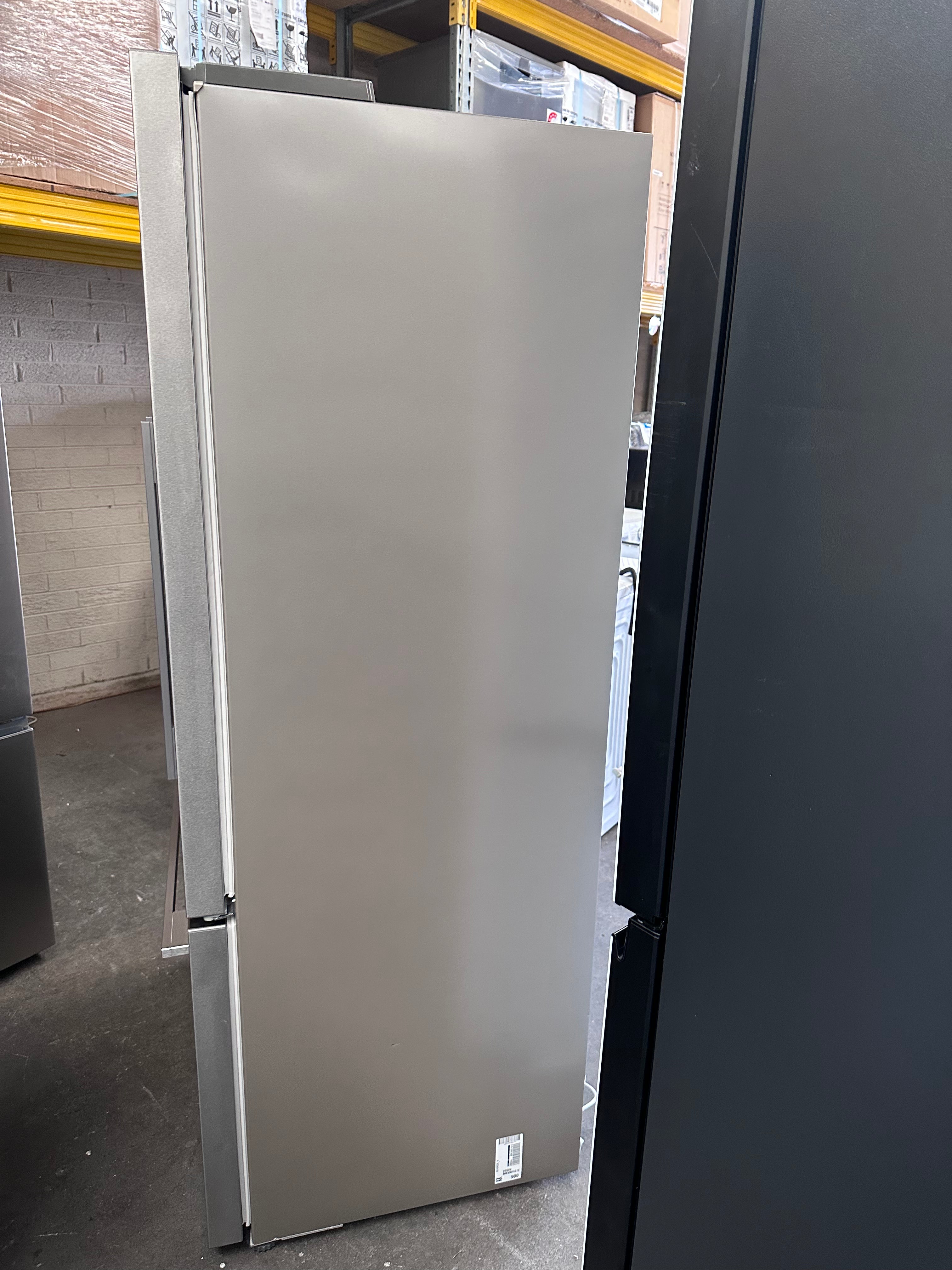 Fisher & Paykel RF610ADX5 569L French Door Refrigerator - Stainless Steel (Factory Second) | Energy Efficient Large Capacity Fridge for Modern Kitchen & Open Plan Living