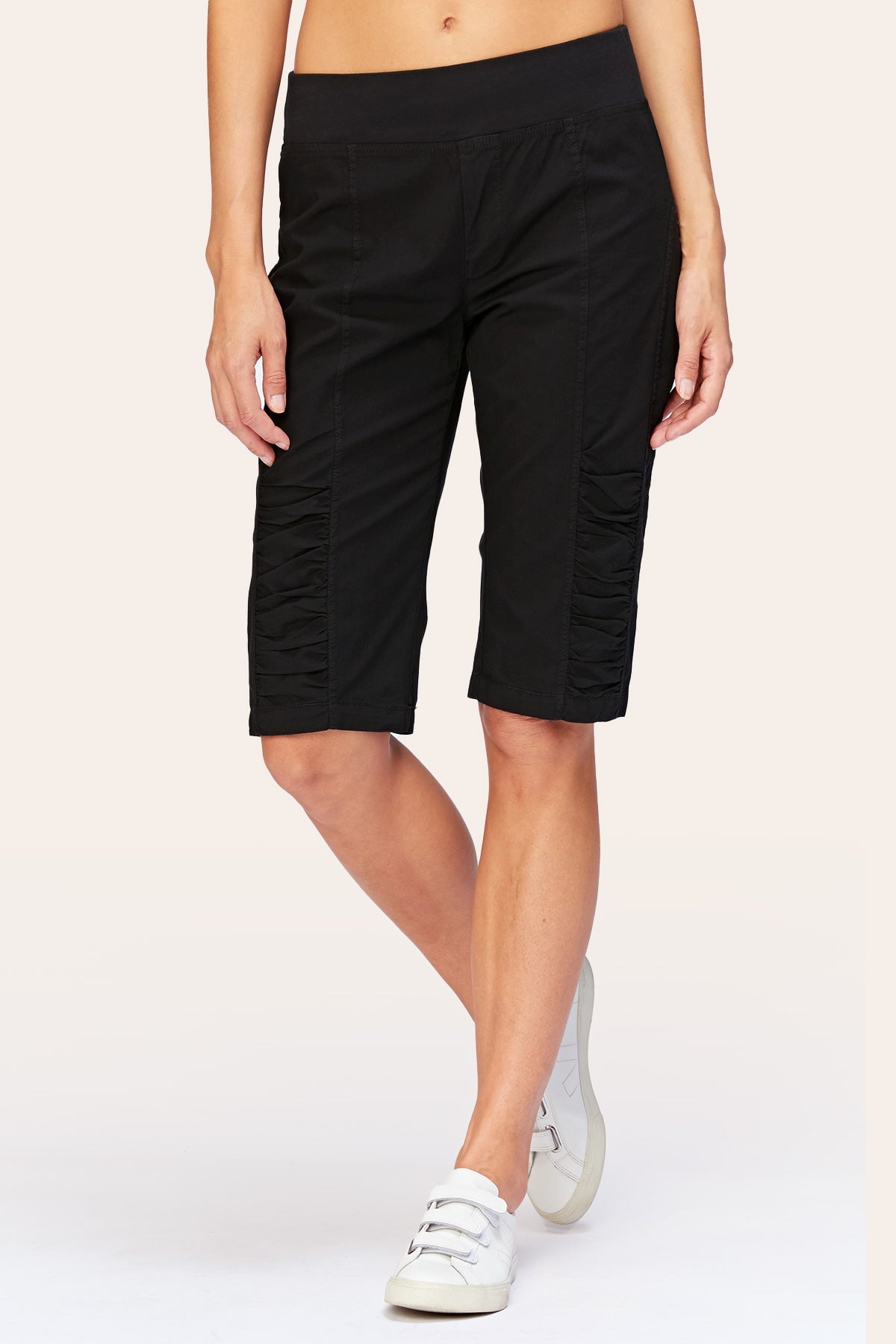 Tatem Bermuda Black - Stylish and Comfortable Men's Shorts for Summer | Perfect for Beach, Vacation, and Casual Wear