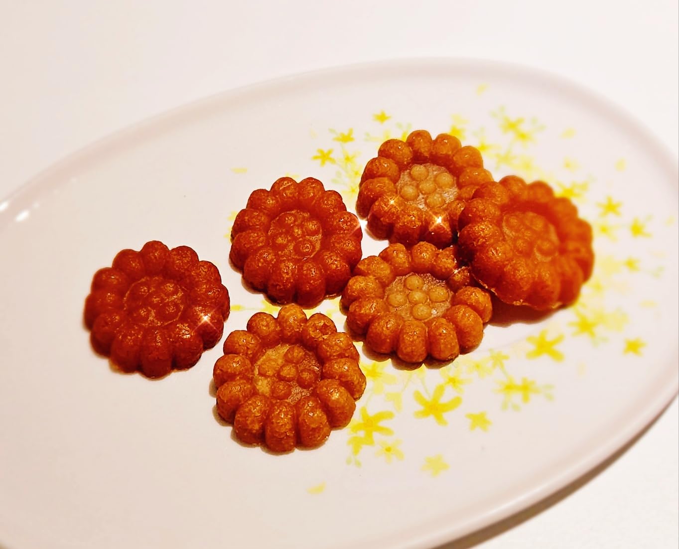 RAON MINI YakGwa Cookies - Authentic Korean Traditional Honey Pastry, 6-Pack (5.5x4.3x0.2 Inch) - Sweet Royal Delight for Tea Time, Gift Giving & Asian Dessert Lovers