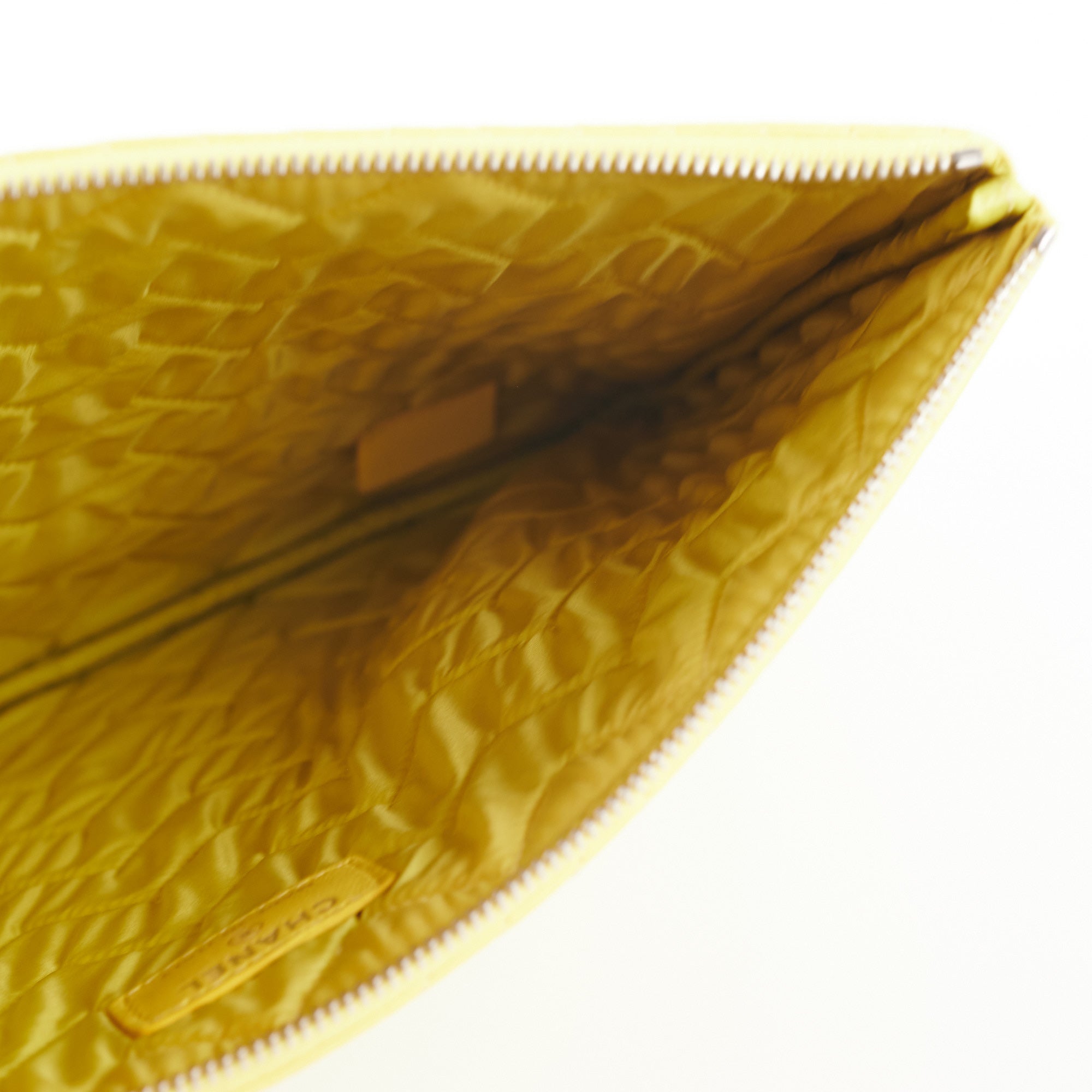 Chanel Chevron O Case Yellow Leather Wallet on Chain - Perfect for Evening Bags & Luxury Accessories