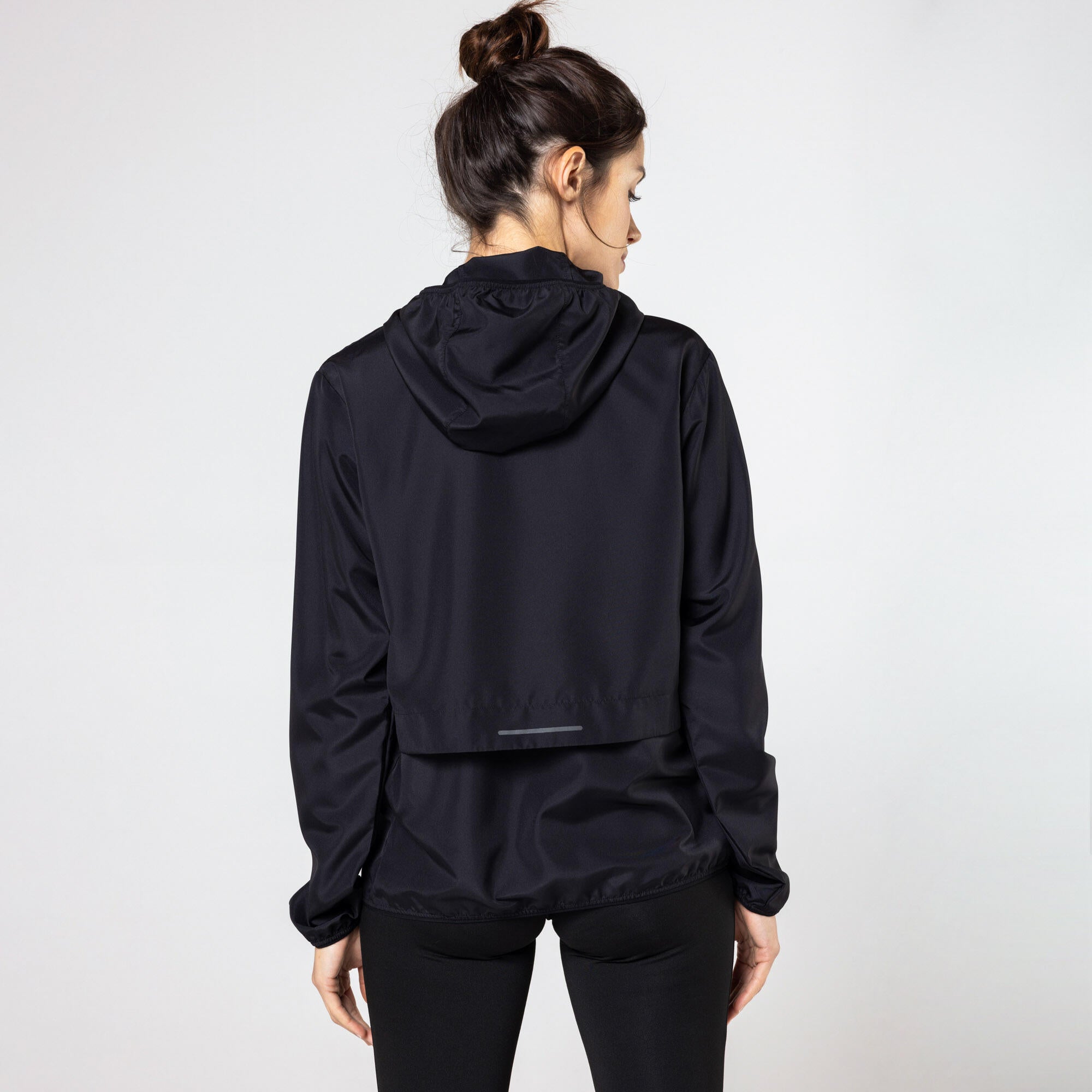 Kiprun Women's Run 100 Windproof Running Jacket - Lightweight Water-Resistant Trail Running Coat for Outdoor Jogging & Hiking - Perfect for Cold Weather Training & Mountain Adventures