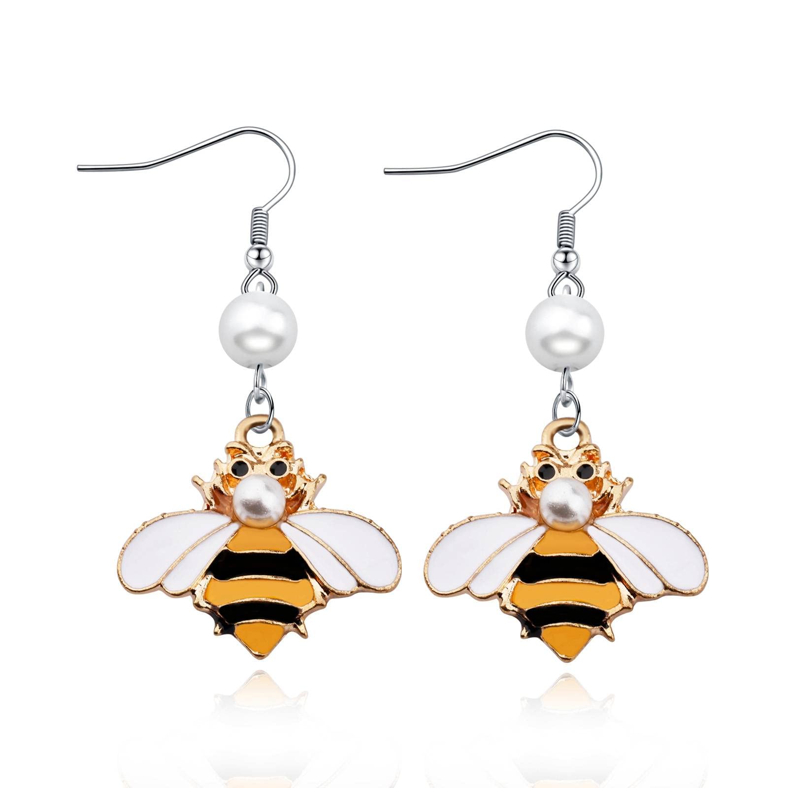 Bee Earrings for Women - Honey Bee Pendant Jewelry, Queen Bee Stud Earrings, Insect-Themed Fashion Accessories | Perfect Gift for Bee Lovers, Birthday & Christmas Presents | Wear to Nature Events, Garden Parties & Boho Outfits
