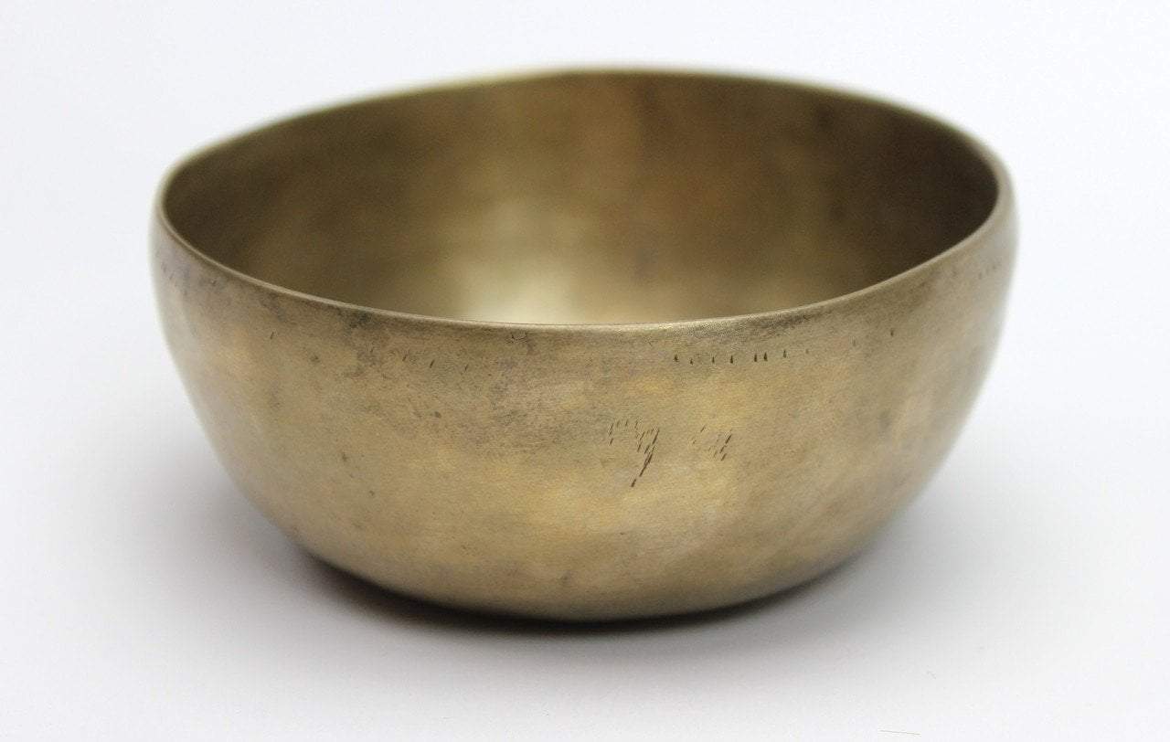 4.25 Inch 460Hz Third Eye Chakra Singing Bowl for Meditation, Yoga & Healing - Handcrafted Crystal Sound Bowl for Spiritual Awakening & Energy Balancing - Perfect for Home, Studio & Therapy Sessions