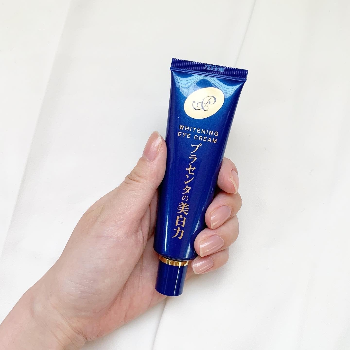 Meishoku Moisturizing Eye Cream 30g - Hydrating & Anti-Aging Under Eye Treatment for Dark Circles & Puffiness - Perfect for Night & Day Use