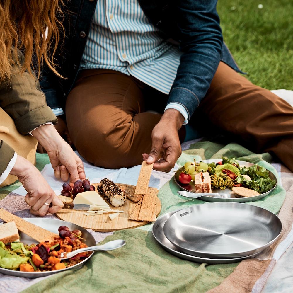 Black + Blum Eco-Friendly BPA-Free Picnic Plate Set of 4 - Durable Outdoor Dinnerware for Camping, Beach, BBQ & Picnics