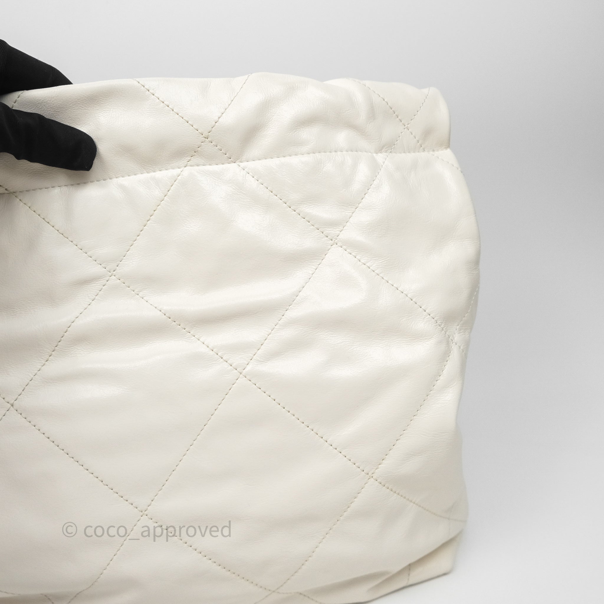 Chanel 22 Small Handbag in White Aged Calfskin with Black Logo & Aged Gold Hardware - Perfect for Everyday Luxury & Evening Events