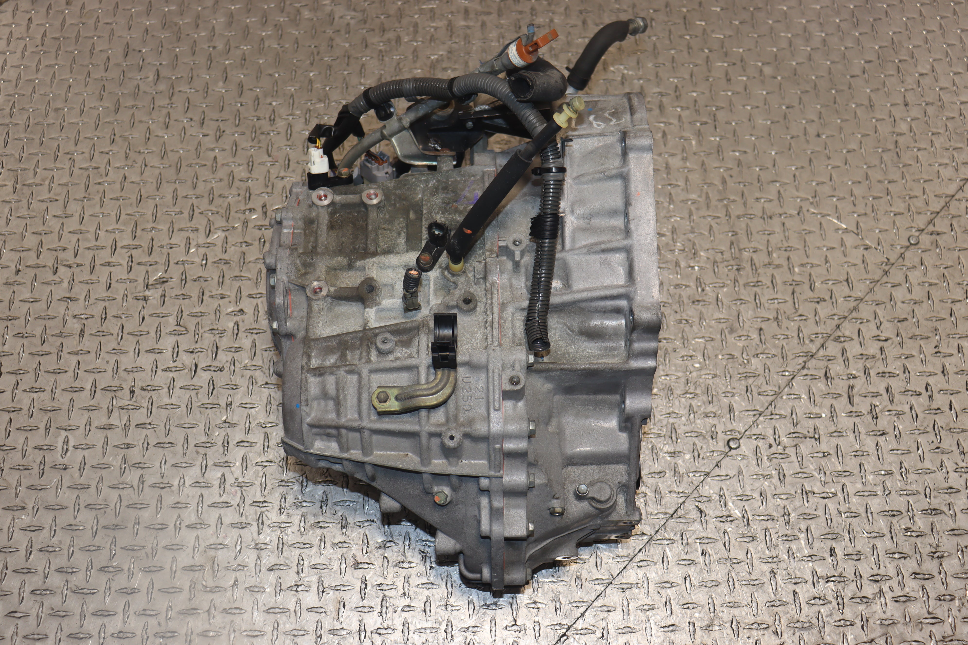 JDM 2AZ-FE Automatic Transmission for Toyota RAV4 2.4L 2004-2008 - Replacement Transmission for Smooth Shifting & Reliable Performance - Perfect for Off-Roading, Daily Commuting & Long Road Trips