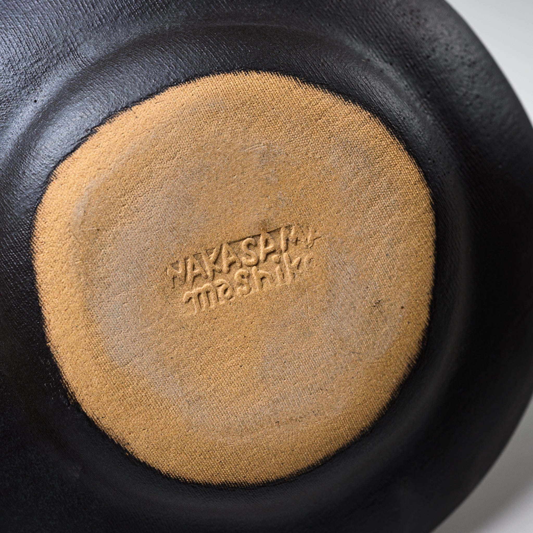 Wakasama Pottery 17cm Shallow Rim Bowl - Handcrafted Ceramic Rice/Noodle Bowl - 2 Color Options - Perfect for Asian Cuisine, Soups, Salads & Home Decor