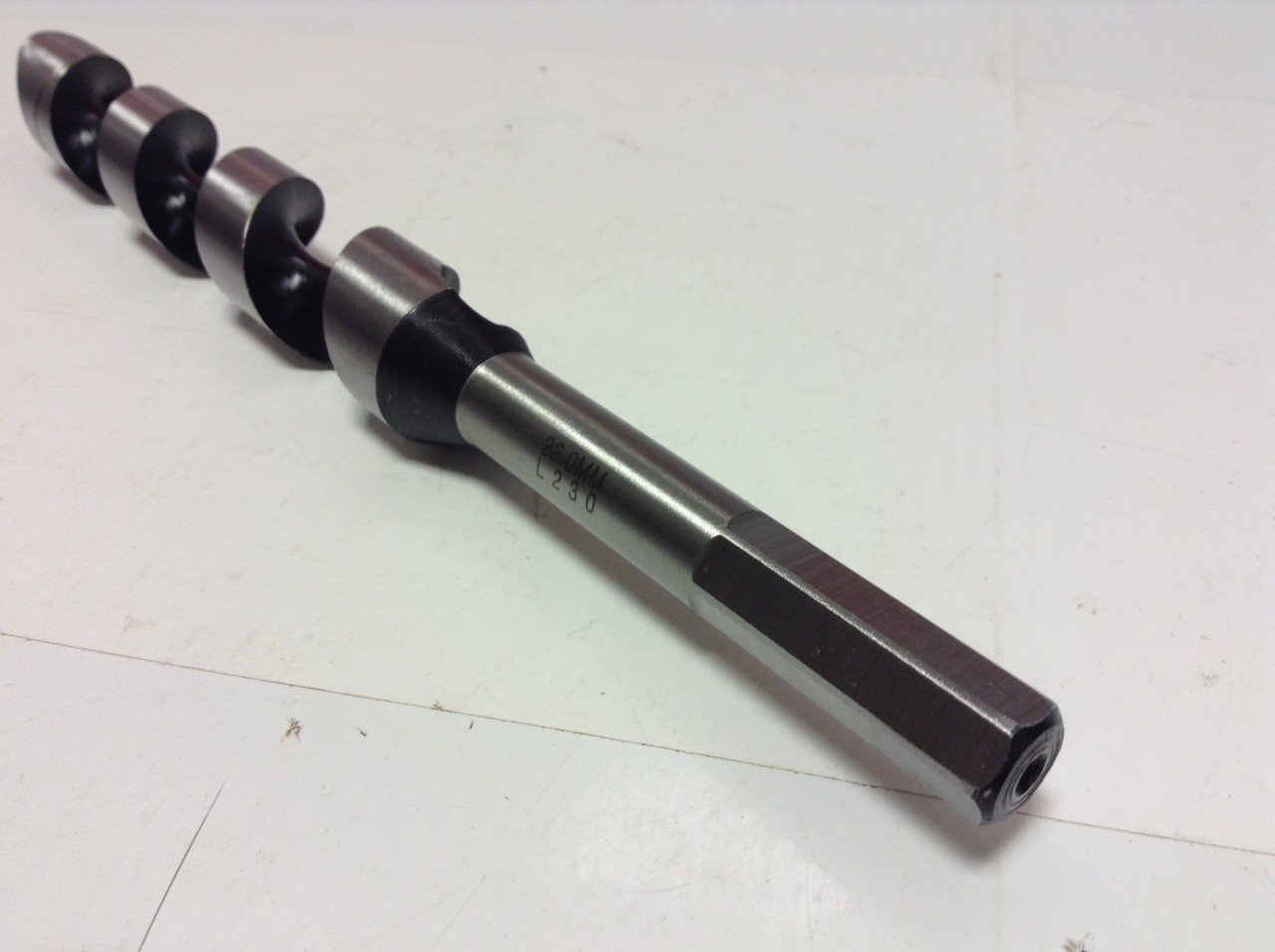 Milwaukee 22 x 230mm Wood Auger Drill Bit - Perfect for Woodworking, DIY Projects & Furniture Making