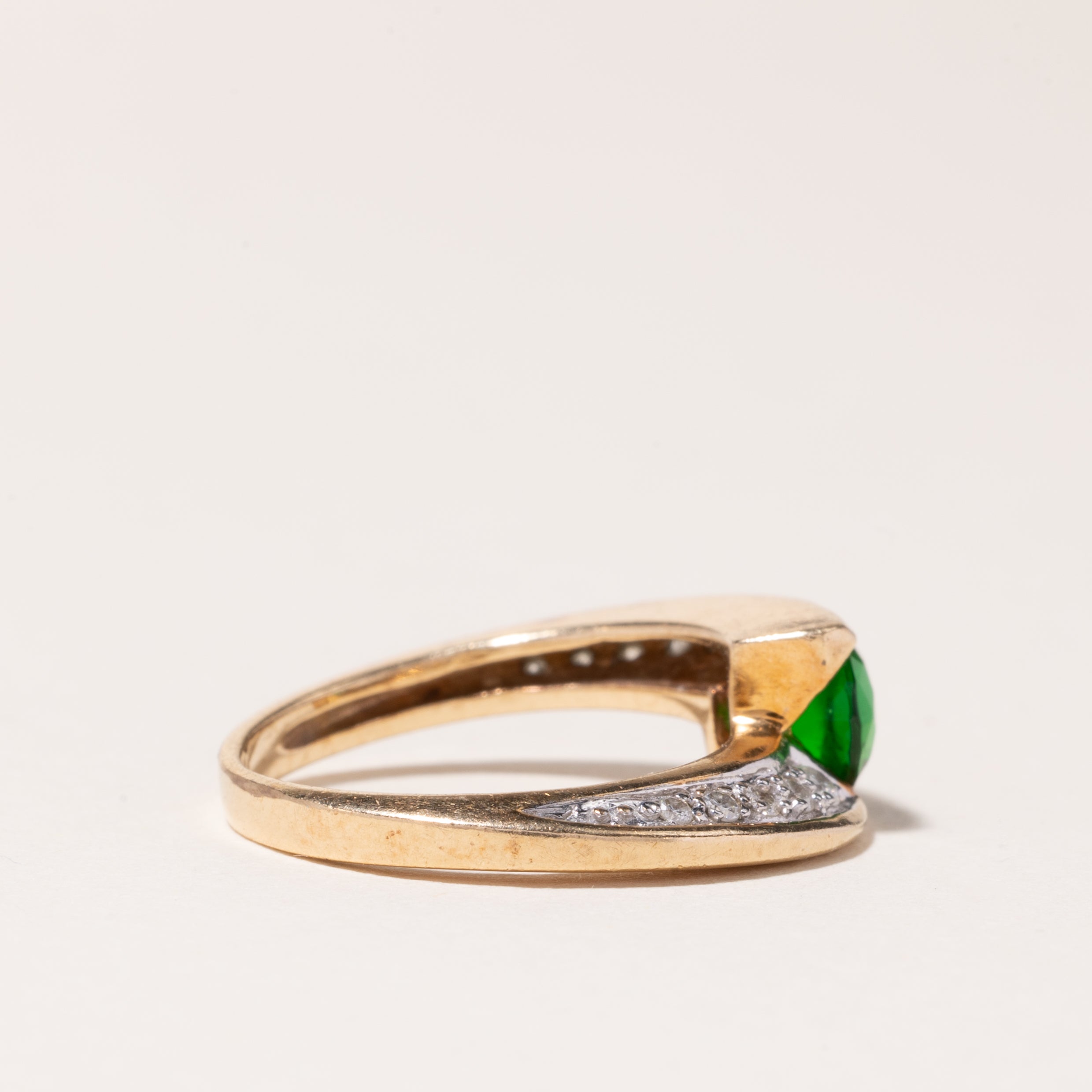 10K Green Glass & Diamond Ring - 1.00ct Center Stone, 0.12ctw Side Stones - Size 5.5 - Elegant Engagement, Wedding, or Anniversary Jewelry Gift for Women