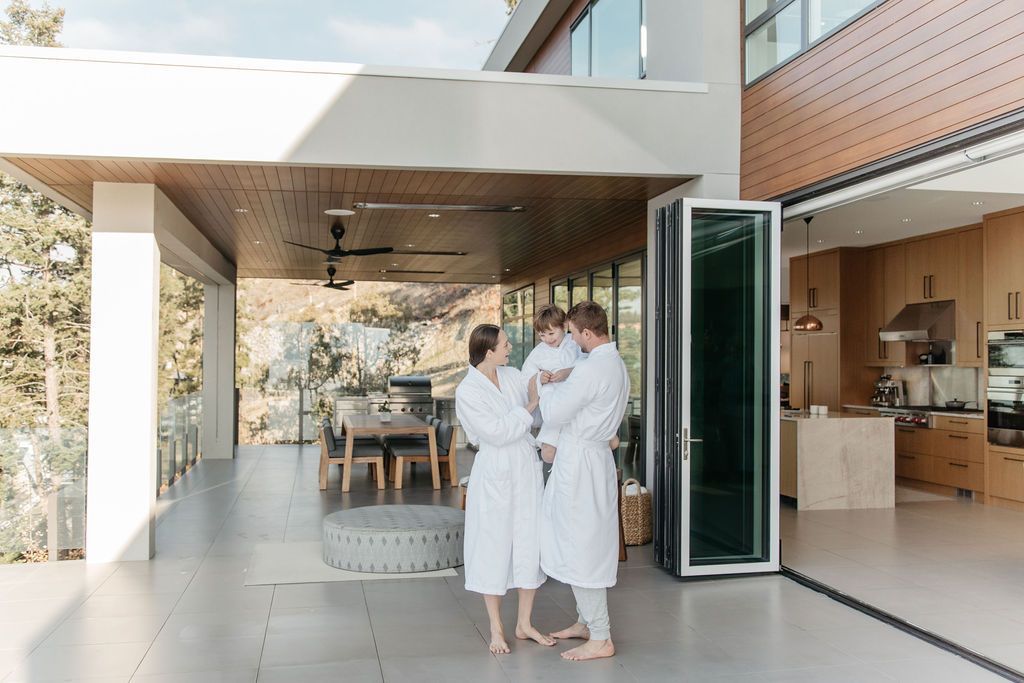 Luxury Spa Robe for Women - Soft Plush Bathrobe with Pockets - Perfect for Relaxation, Spa Days & Home Comfort