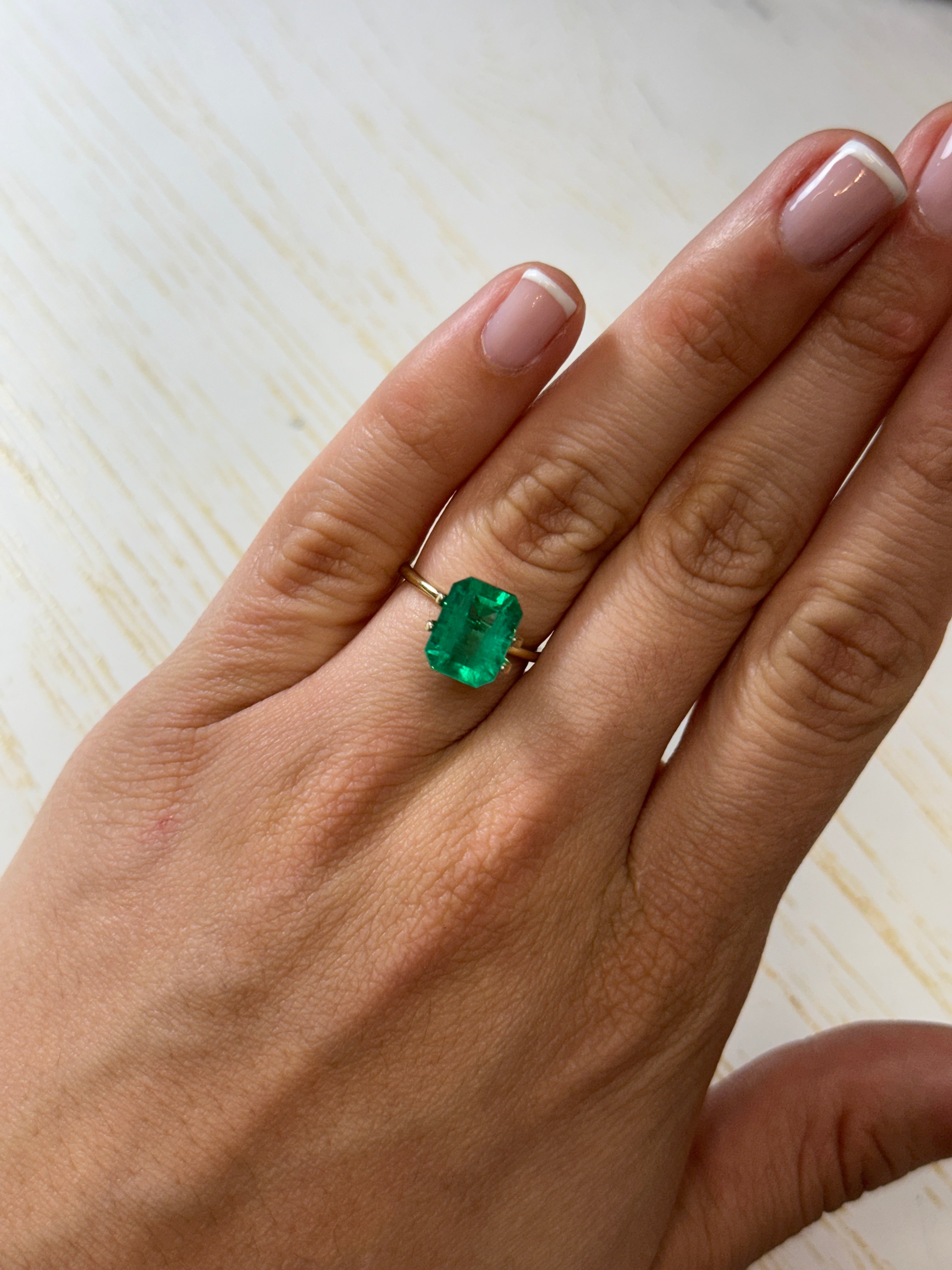 4.53 Carat 11x8mm Vivid Muzo Green Natural Loose Colombian Emerald Gemstone - Emerald Cut for Jewelry Making, Engagement Rings & Luxury Gifts