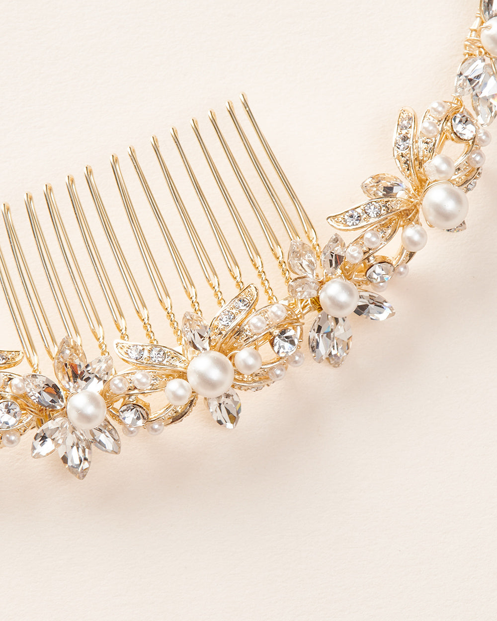Mariposa Hair Comb - Elegant Butterfly Design Hair Accessory for Women & Girls - Perfect for Weddings, Parties & Everyday Styling