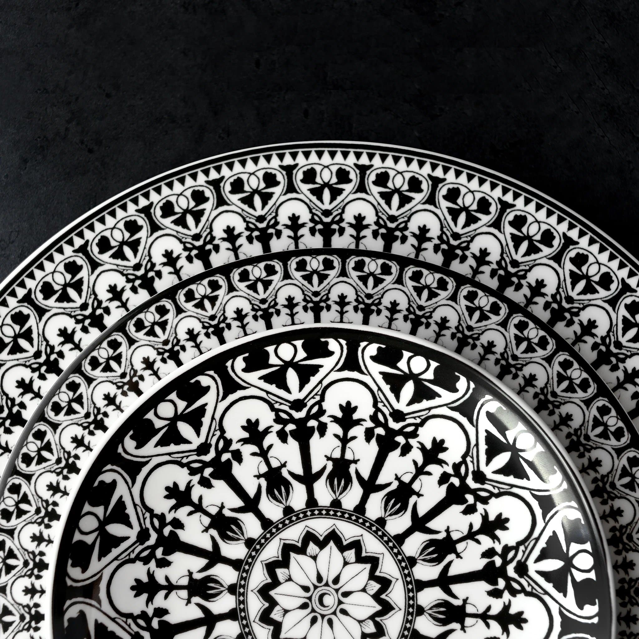 Elegant Black and White Porcelain Dinner Plate Set - Premium Ceramic Plates for Formal Dining, Wedding, and Holiday Gatherings - Dishwasher & Microwave Safe