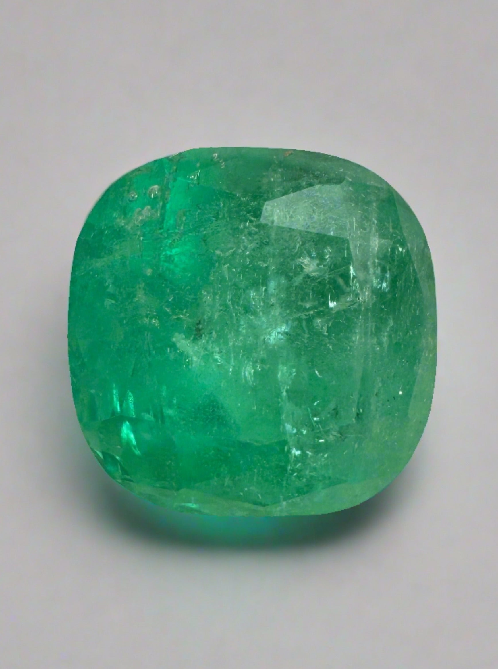5.95 Carat 10.5x10.5mm Natural Colombian Emerald Loose Gemstone - Cushion Cut Vivid Green for Jewelry Making, Engagement Rings & Luxury Gifts