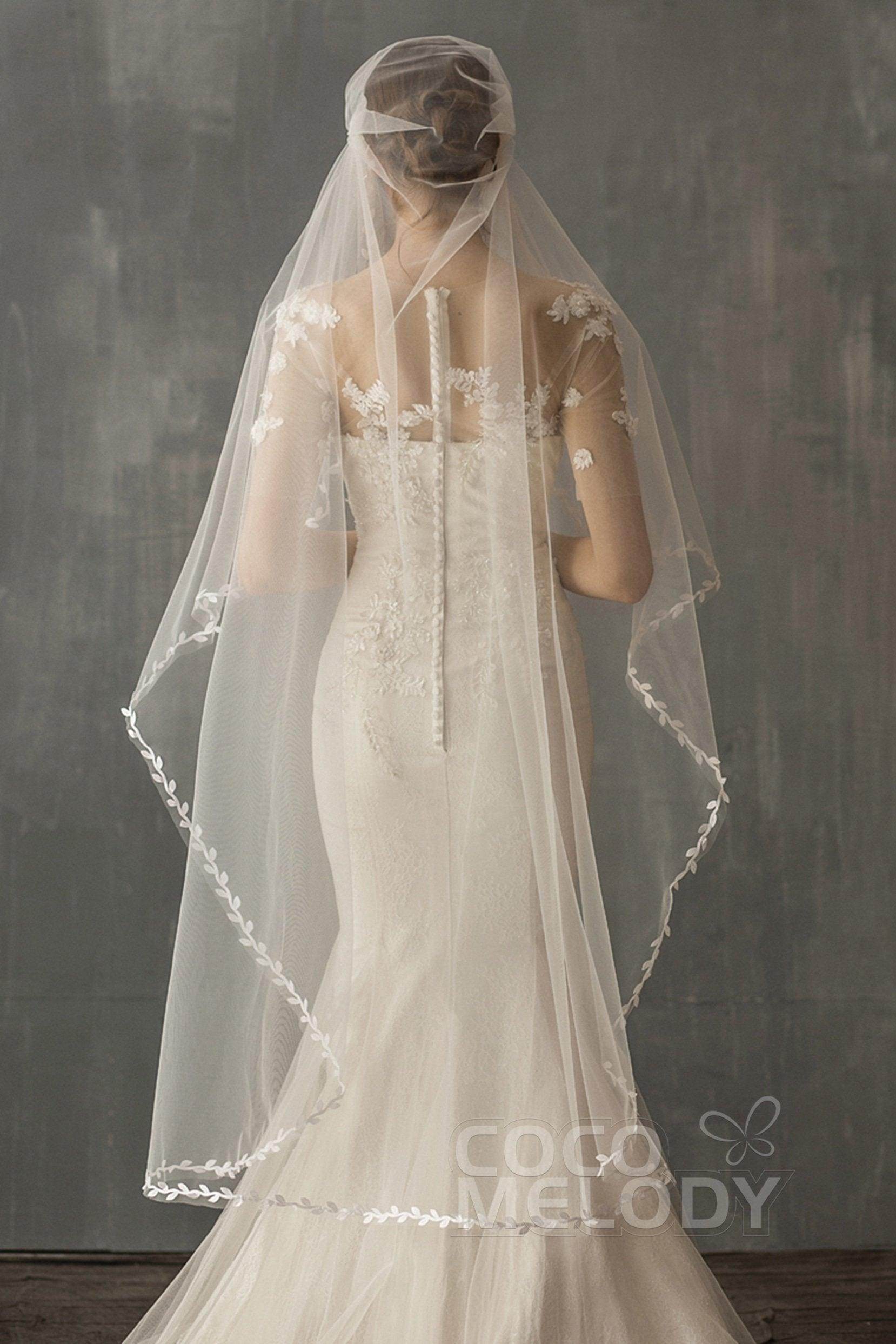 Elegant One-Tier Lace Edge Voile Bridal Veil with Floral Appliques - Perfect for Weddings, Bridal Showers & Romantic Photo Shoots