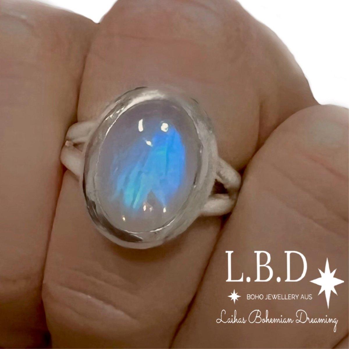 Elegant Oval Moonstone Ring for Women - Classic Chic Jewelry for Everyday Wear & Special Occasions
