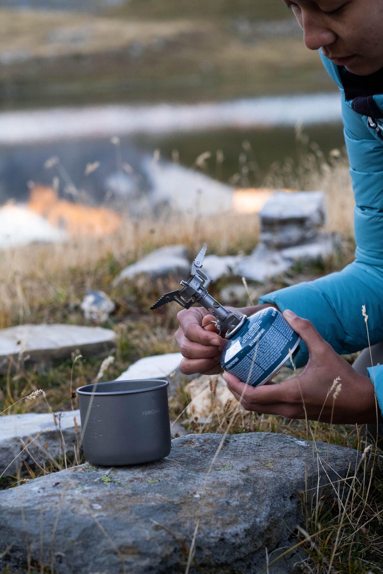 Forclaz MT900 Ultralight Backpacking Stove - Compact Camping Stove for Hiking, Backpacking & Outdoor Adventures - Perfect for Solo Travelers & Backpackers