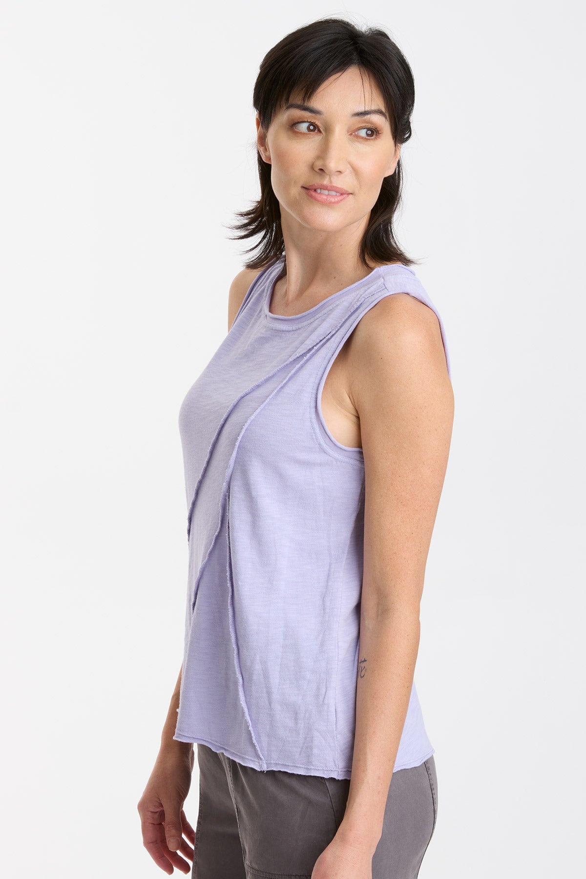 Lavender Tank Top for Women - Floral Print Summer Blouse - Casual & Comfortable Sleeveless Shirt for Beach, Travel, and Everyday Wear