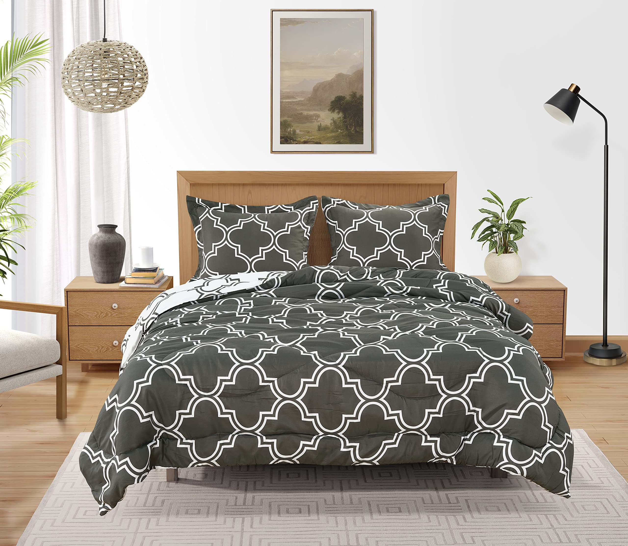 Luxurious King Size Comforter Set - 3 Piece Down Alternative Bedding in Charcoal, Ultra Soft Microfiber All-Season Lightweight Warm Bed Comforter with 2 Pillow Shams | Perfect for Master Bedroom, Guest Room & Cozy Winter Nights