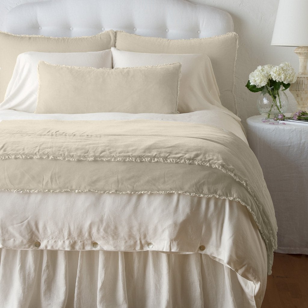 Carmen Blanket - Soft & Cozy Throw Blanket for Home, Bed, Couch - Perfect for Winter, Gifts & Relaxation