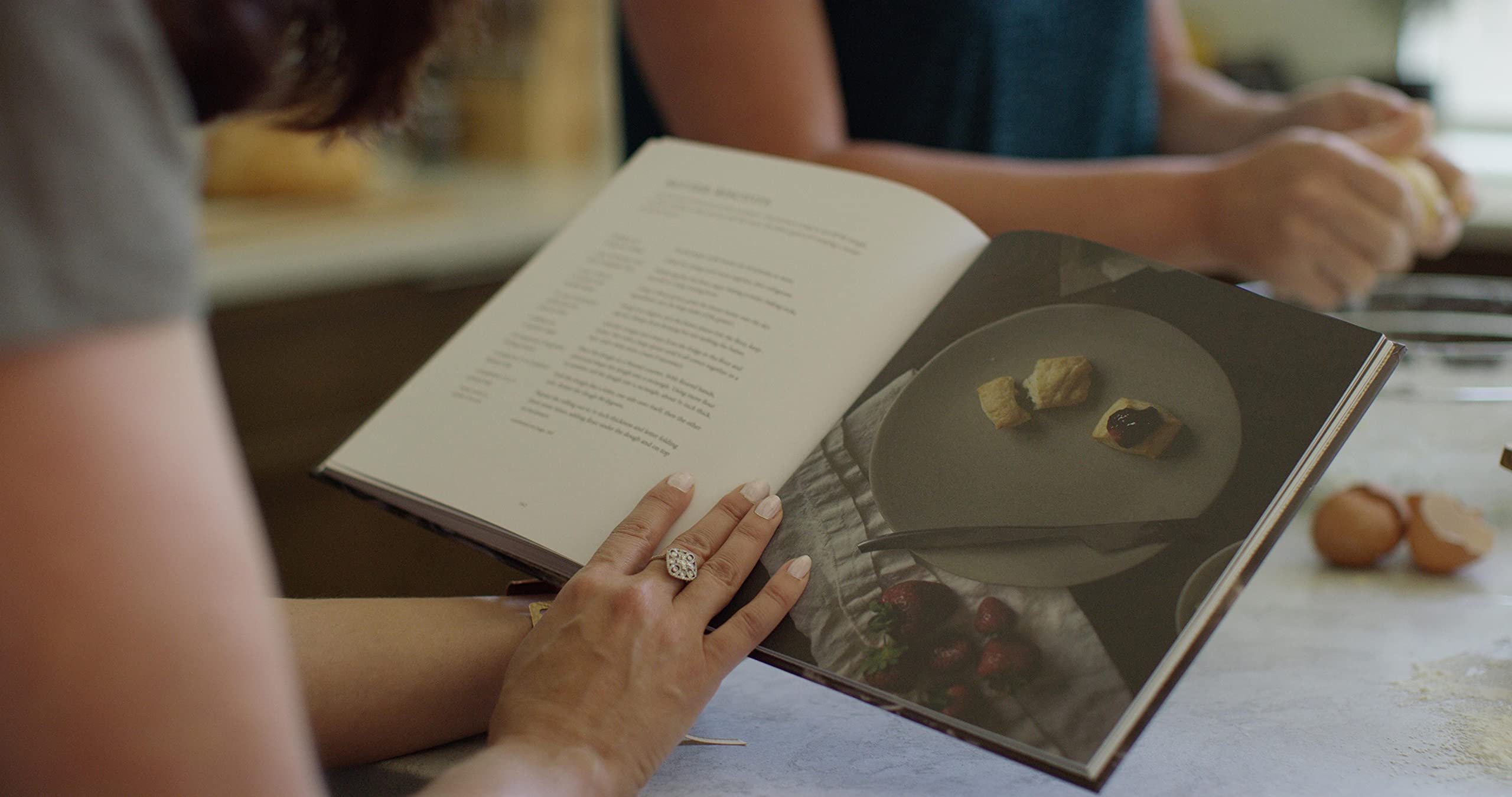 Bread of Life: Experience the Nourishing Goodness of Jesus Through Homemade Bread Art | Perfect for Bible Study, Family Gatherings & Spiritual Reflection