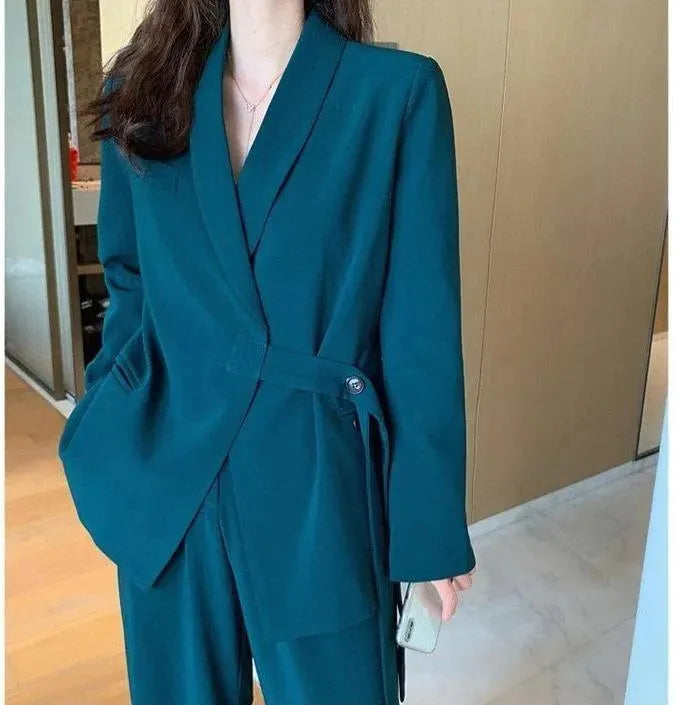 Stylish Korean Women's Pantsuit Set - Trendy Office Wear & Formal Outfit for Business Meetings & Special Occasions