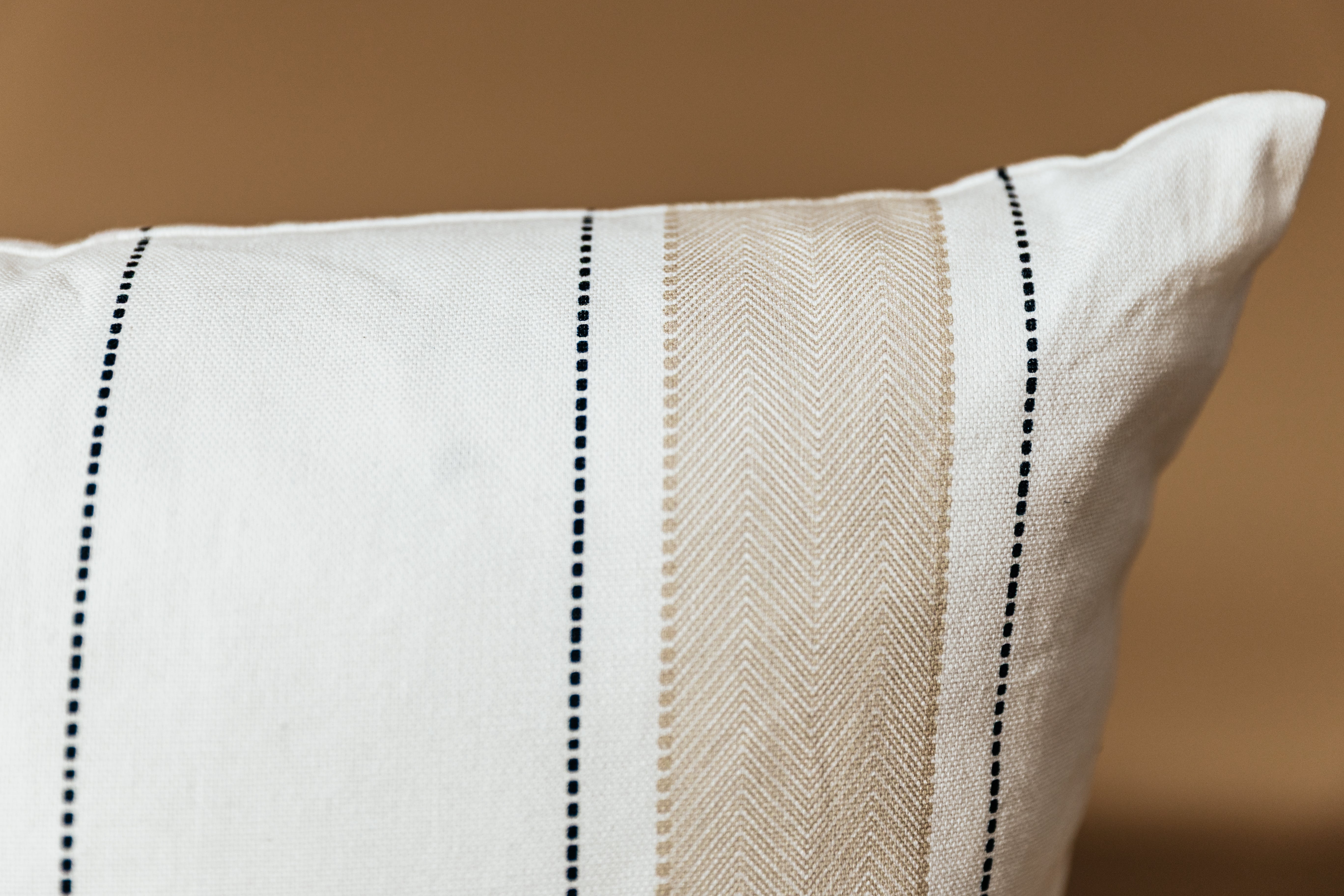 Premium Ryan Medium Pillow Cover - Soft & Breathable Cotton Linen Blend - 18x18 Inches - Perfect for Living Room, Bedroom, or Outdoor Decor - Machine Washable