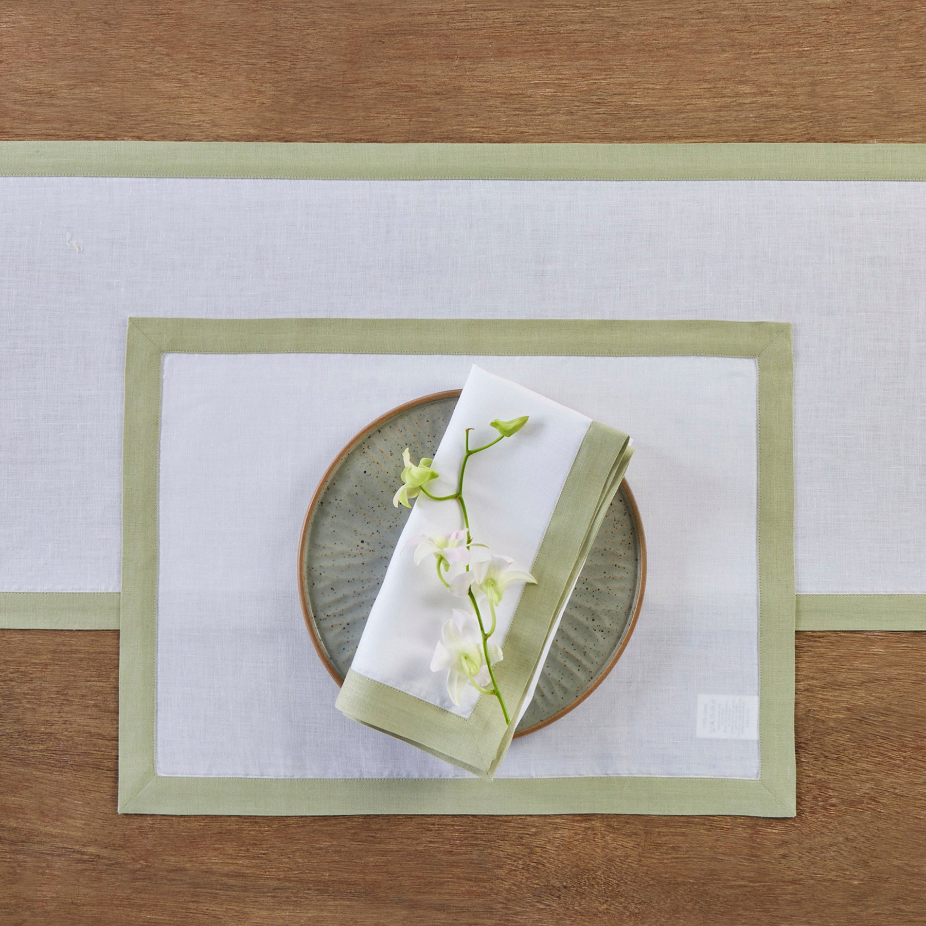 Premium Classic Cotton Placemats Set of 4 - Elegant Table Decor for Dining Room, Kitchen & Holiday Gatherings