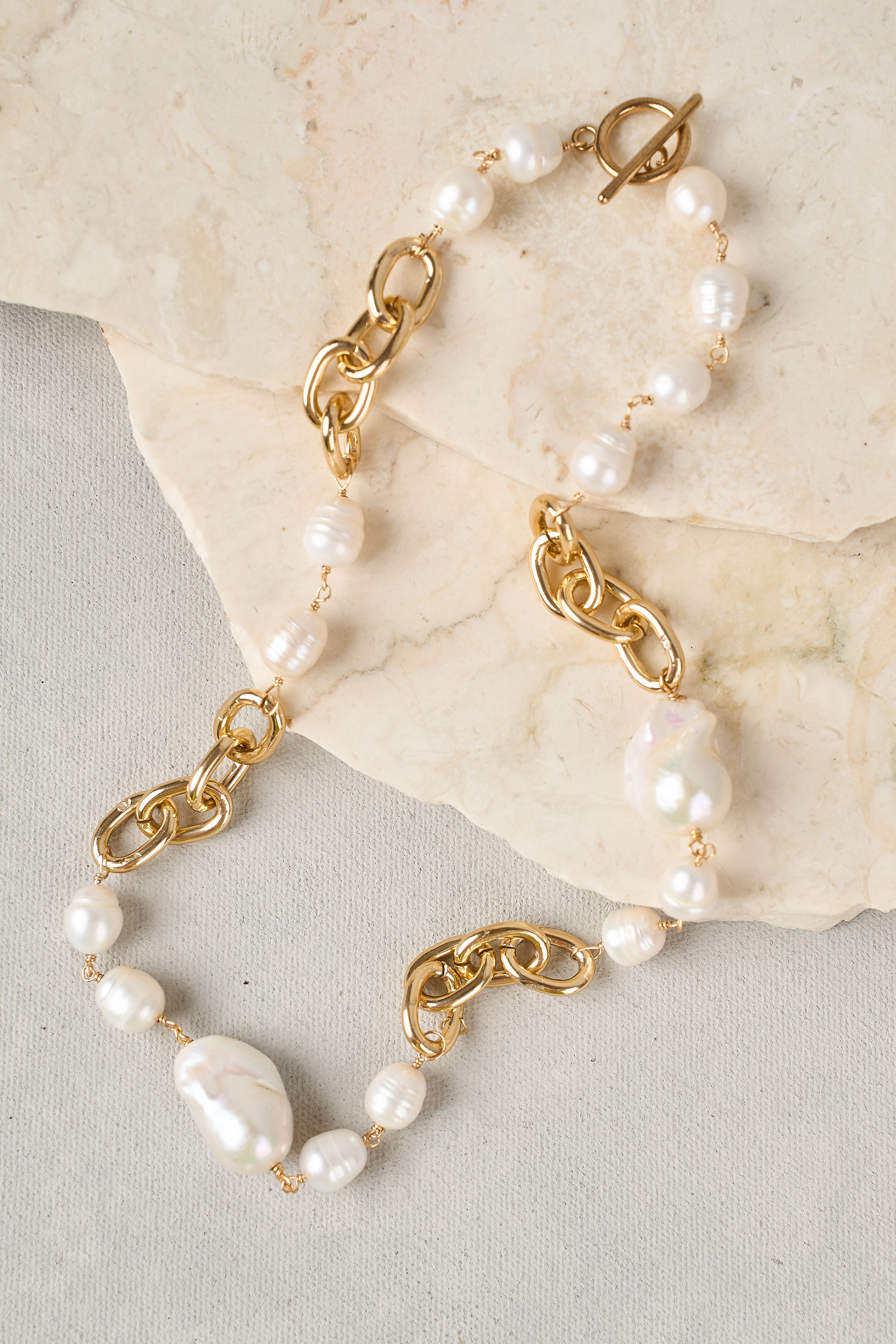 Elegant Baroque Pearl & Gold Chain Necklace for Women - Perfect for Weddings, Parties & Special Occasions