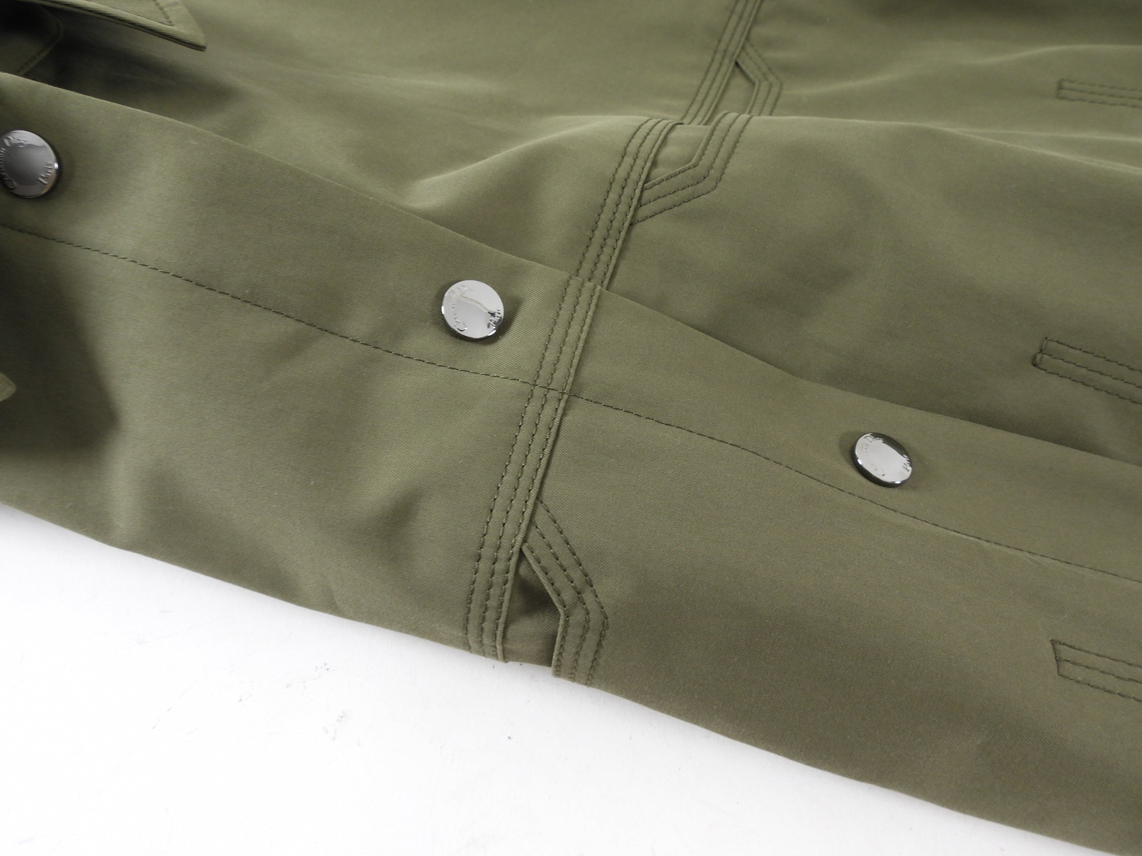 Christian Dior Army Green Short Sleeve Button-Up Shirt Size L (8/10) - Casual Summer Wear & Street Style Fashion