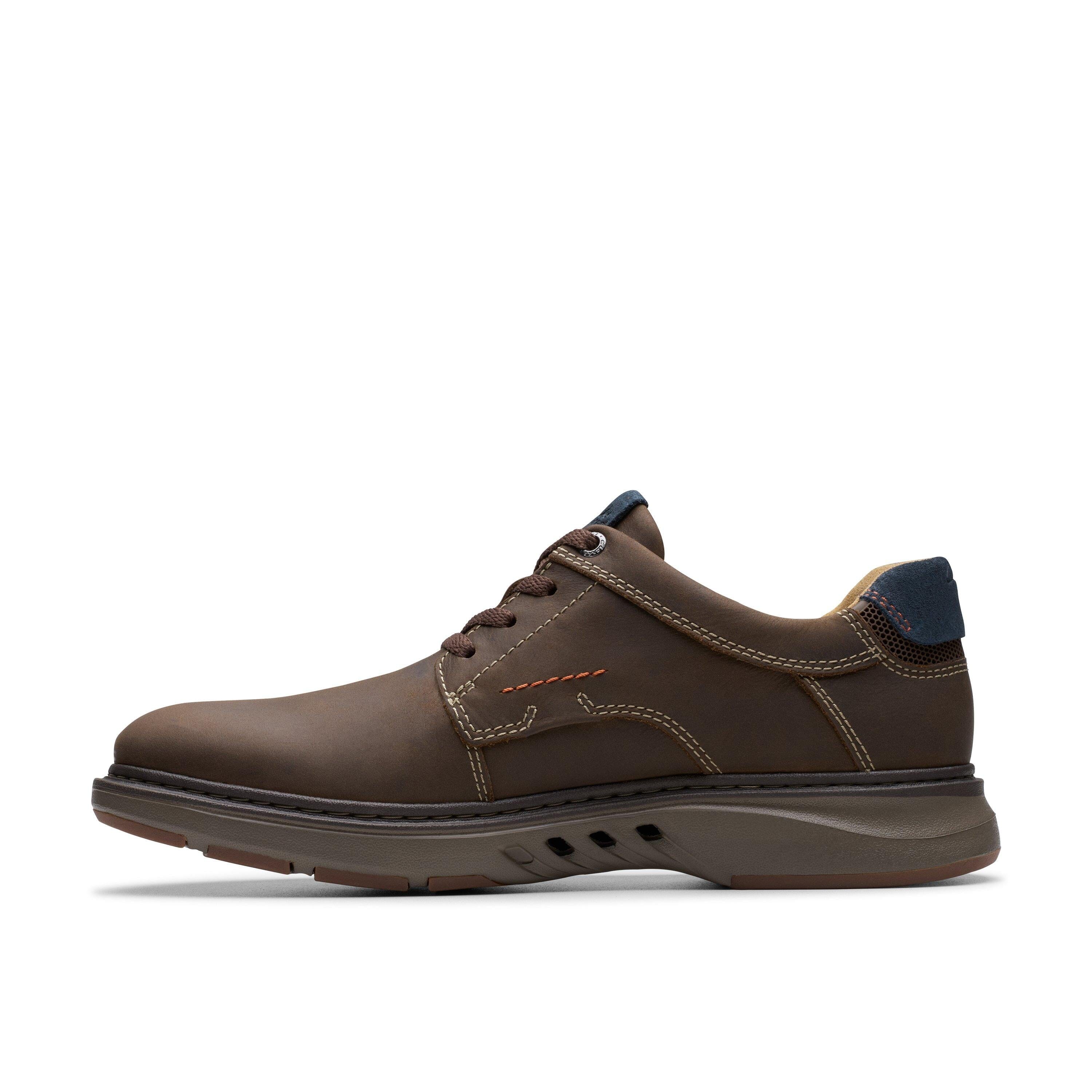 CLARKS Men's Un Briley Pace Oxford Shoes - Medium & Wide Width Comfortable Casual Dress Shoes for Work, Office & Everyday Wear