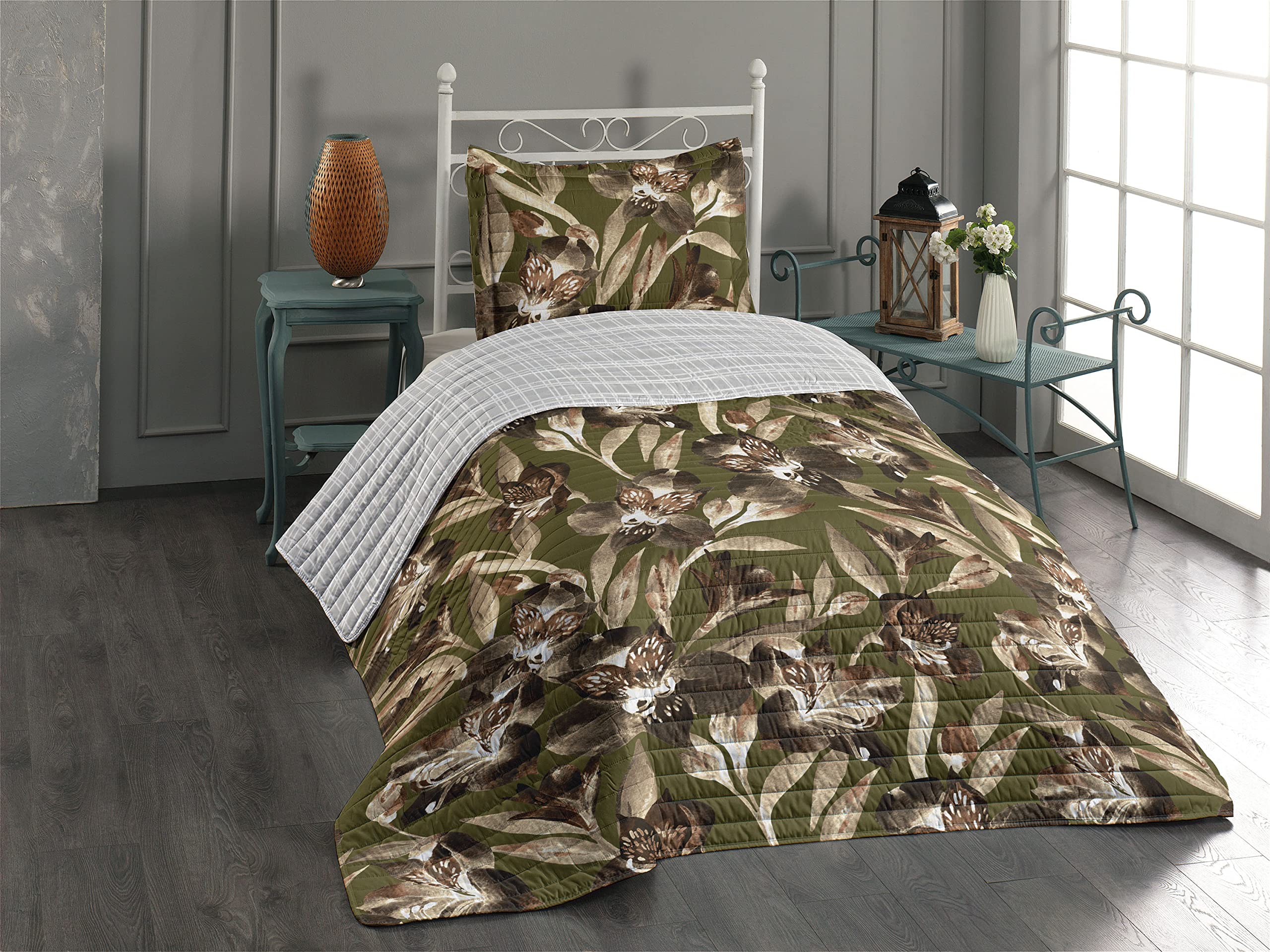 Ambesonne Reversible Tropical Jungle Bedspread Set with Pillow Shams - Twin Size Green & Brown Microfiber Comforter for Spring & Summer Bedroom Decor | Exotic Foliage Butterfly Design