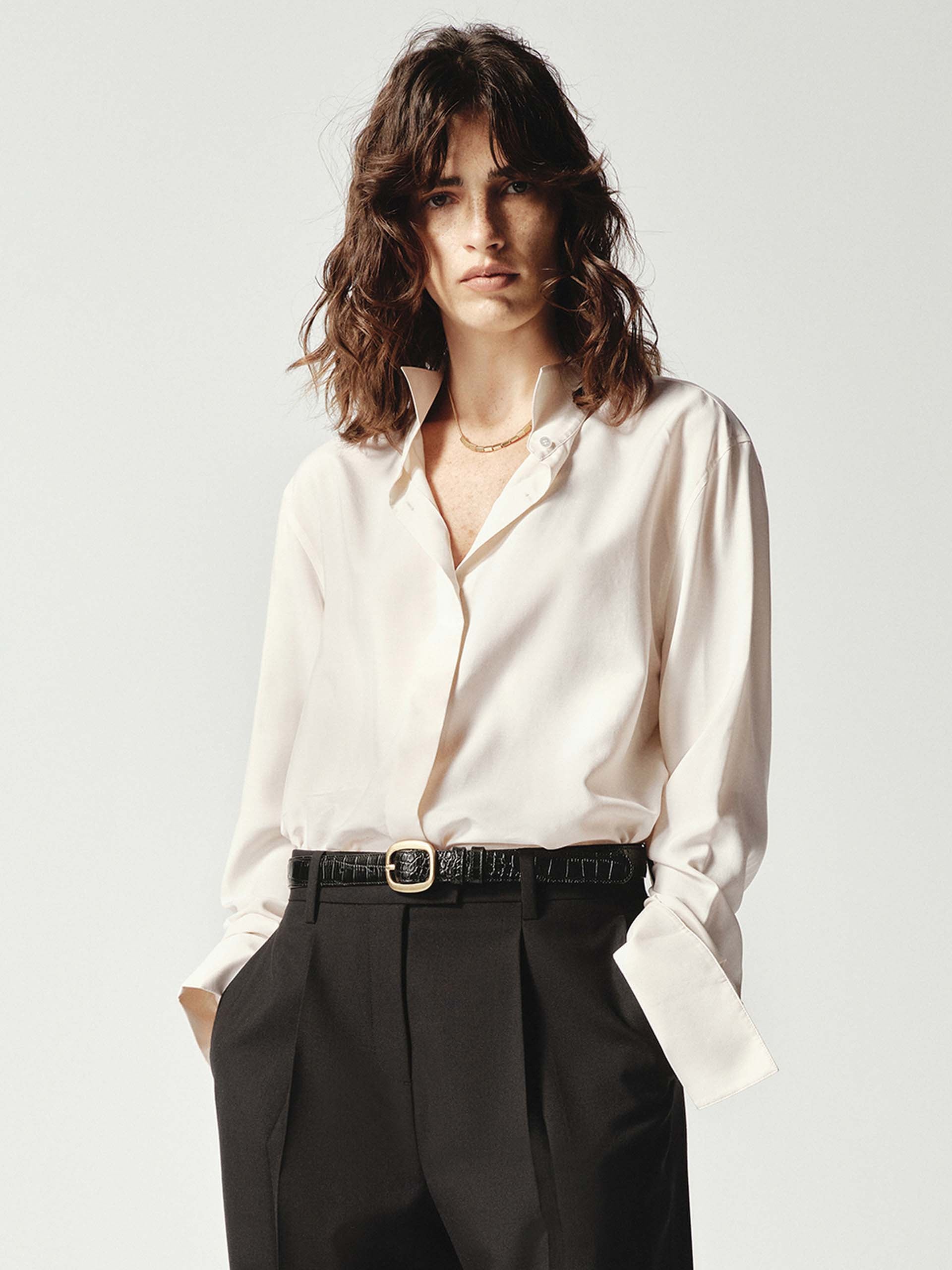 Classic Soft Silk Shirt for Women - Elegant Blouse with Comfortable Fit - Perfect for Office Wear, Business Meetings & Special Occasions