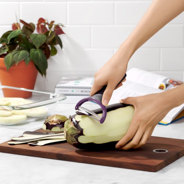 OXO Large Prep Y Peeler - Ergonomic Vegetable Peeler for Potatoes, Carrots & Fruits - Comfort Grip Handle for Easy Peeling - Perfect for Kitchen, Cooking & Meal Prep