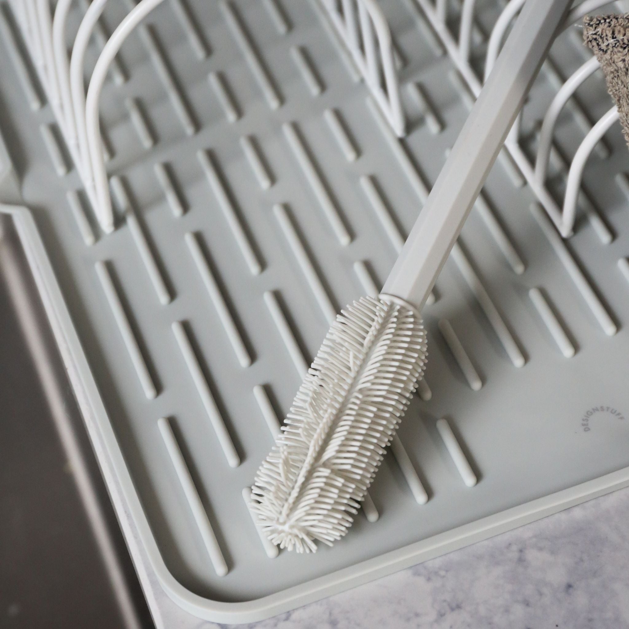 DESIGNSTUFF Bottle Brush - Light Grey | Durable Cleaning Brush for Baby Bottles, Water Bottles & Glassware | Perfect for Home, Kitchen & Nursery Use